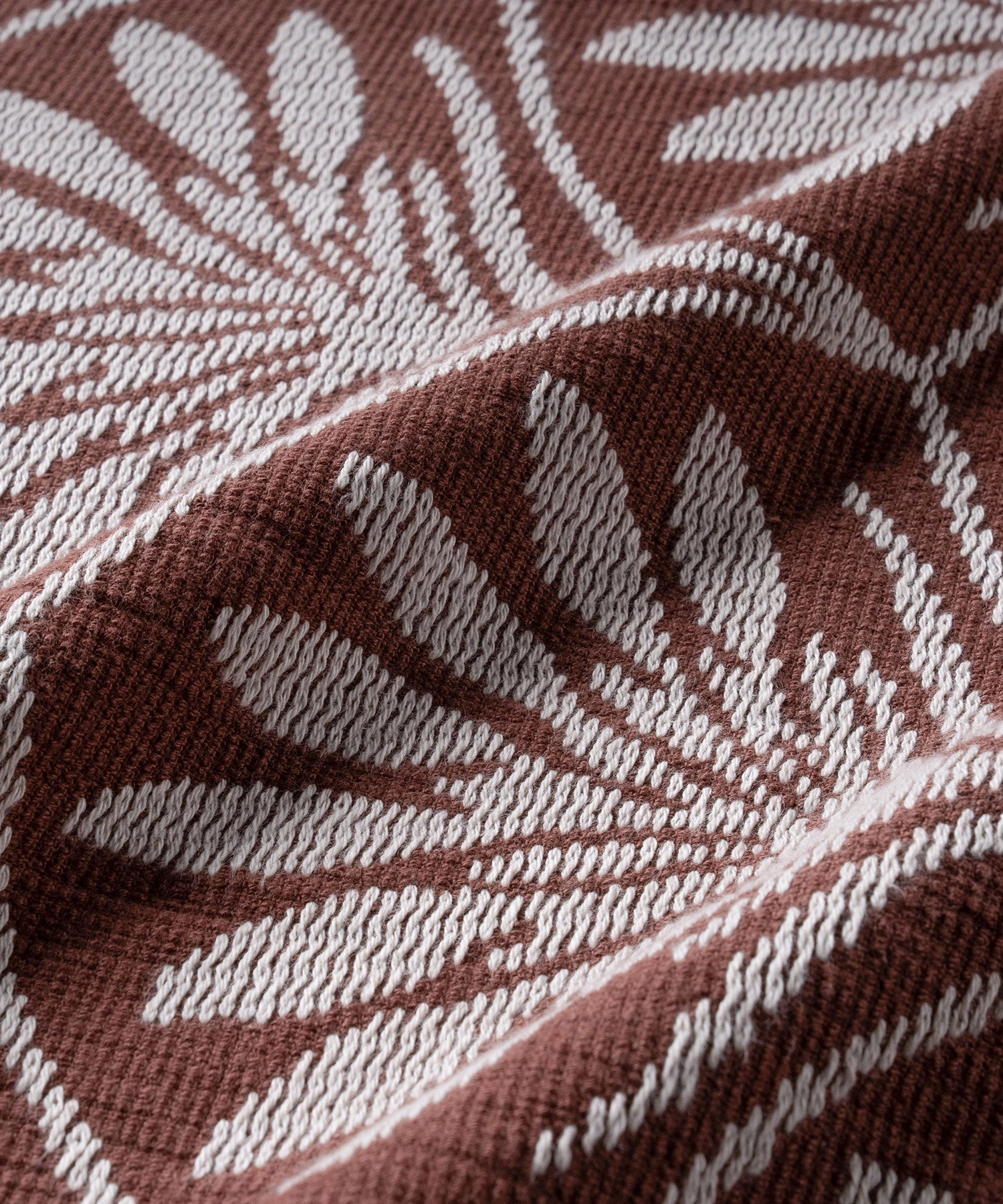 Classic Tranquil Blossoms Bath Towel, 550 GSM, 100% Cotton, Ember