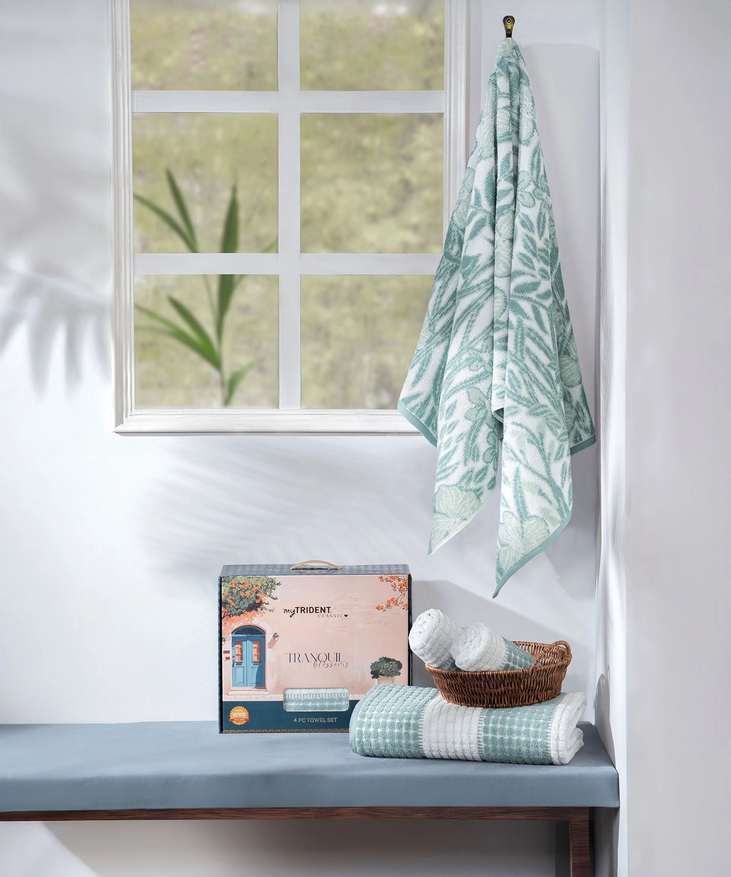 Classic Tranquil Blossoms Towel Set, 550 GSM, 100% Cotton, Cyntia