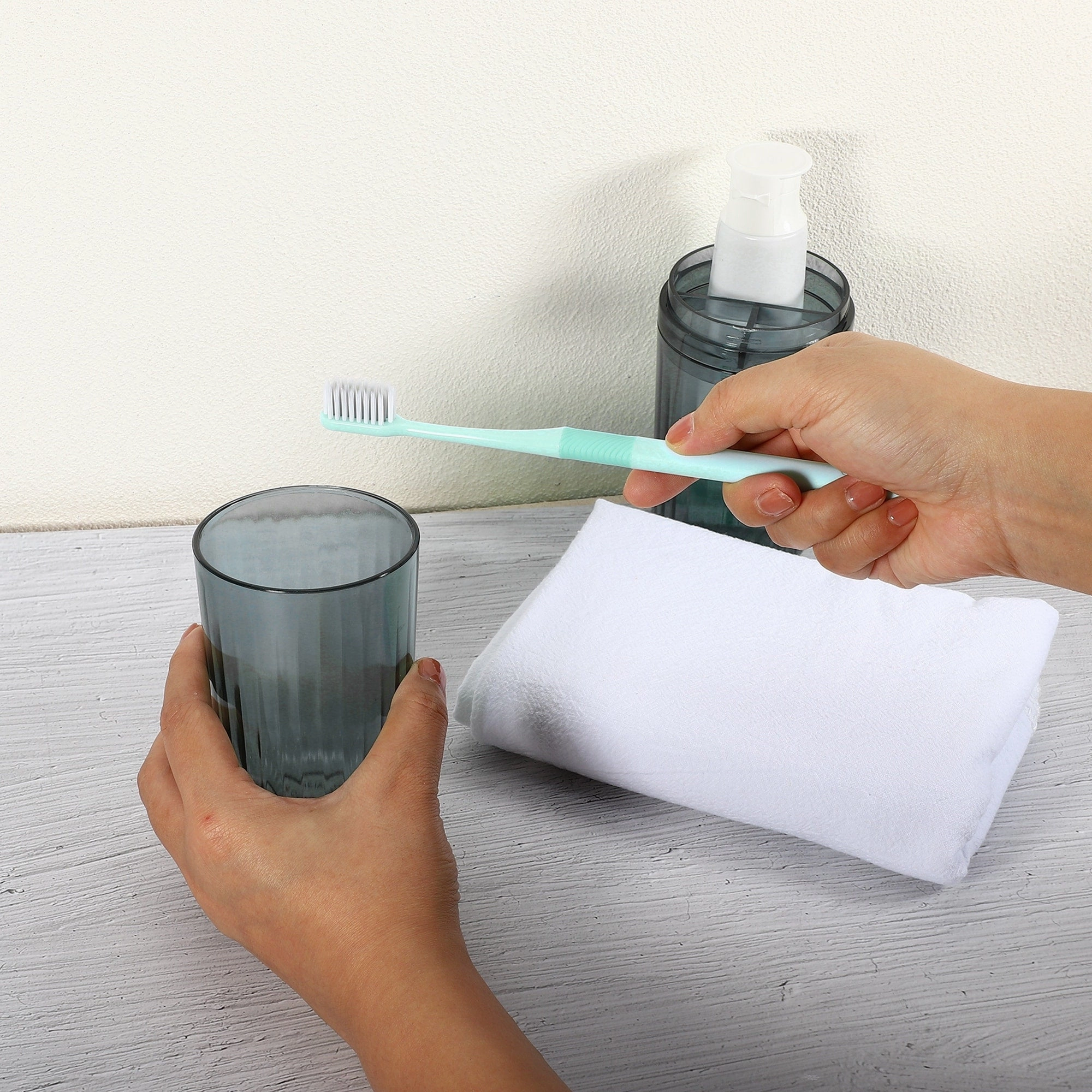 Clear Toothbrush Travel Case, PET, Lightweight Traveling Toothbrush Holders Case, 8.27"x2.76"