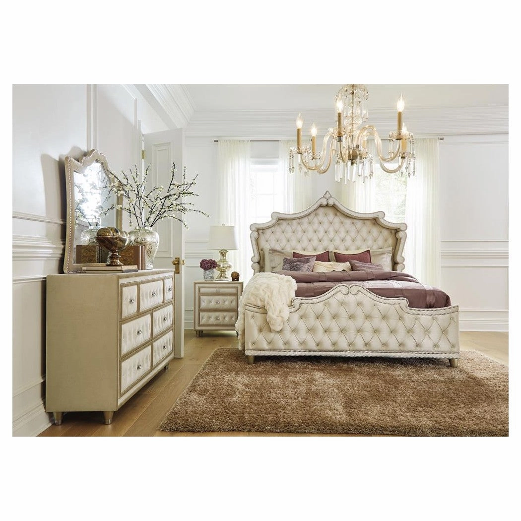 Coaster Antonella Upholstered Tufted Eastern King Bed Ivory And Camel