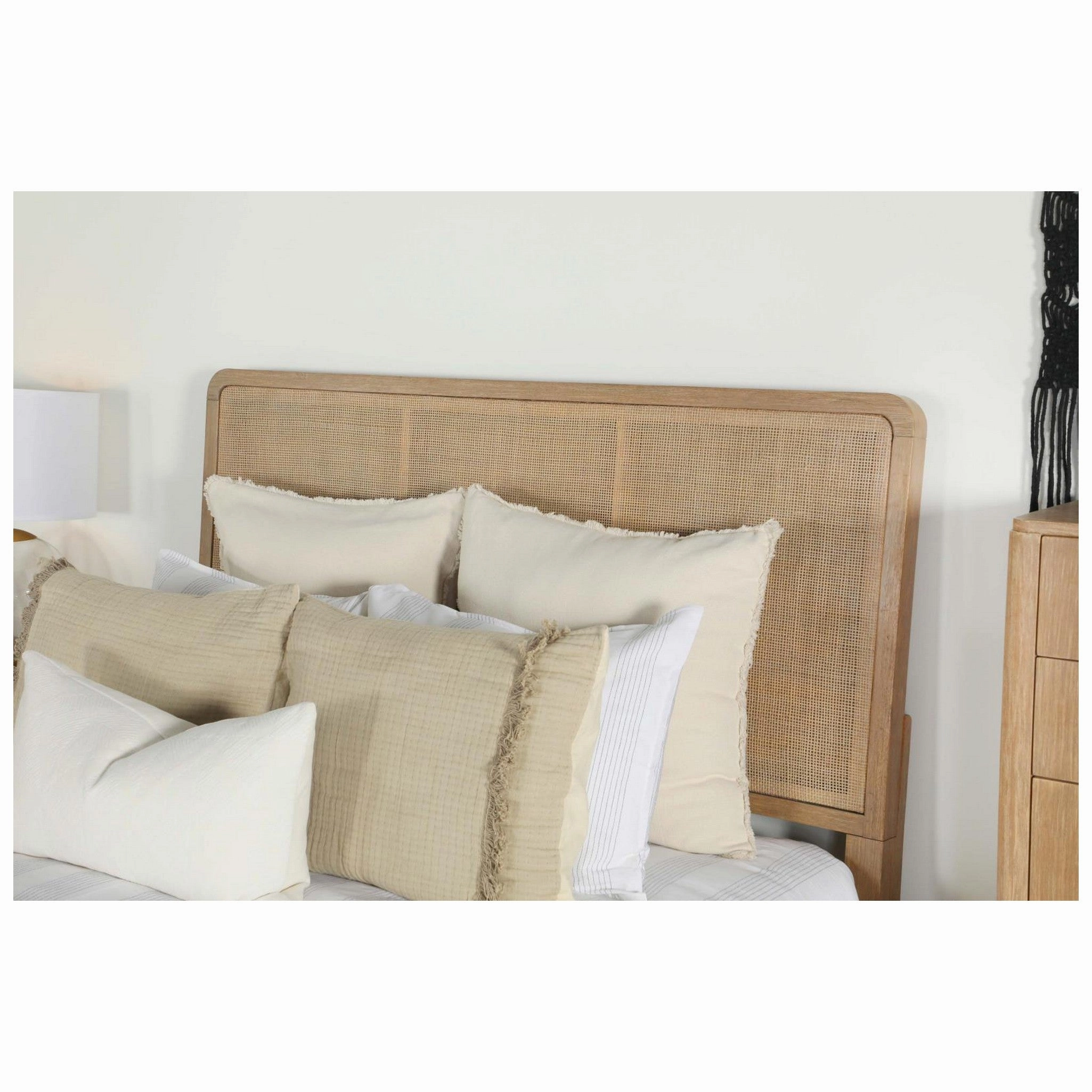 Coaster Arini Upholstered Eastern King Panel Bed Sand Wash And Natural Cane