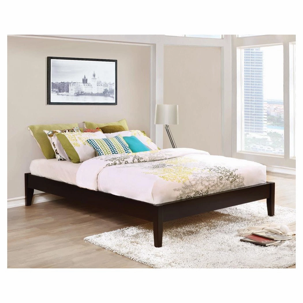 Coaster Hounslow Eastern King Universal Platform Bed Cappuccino