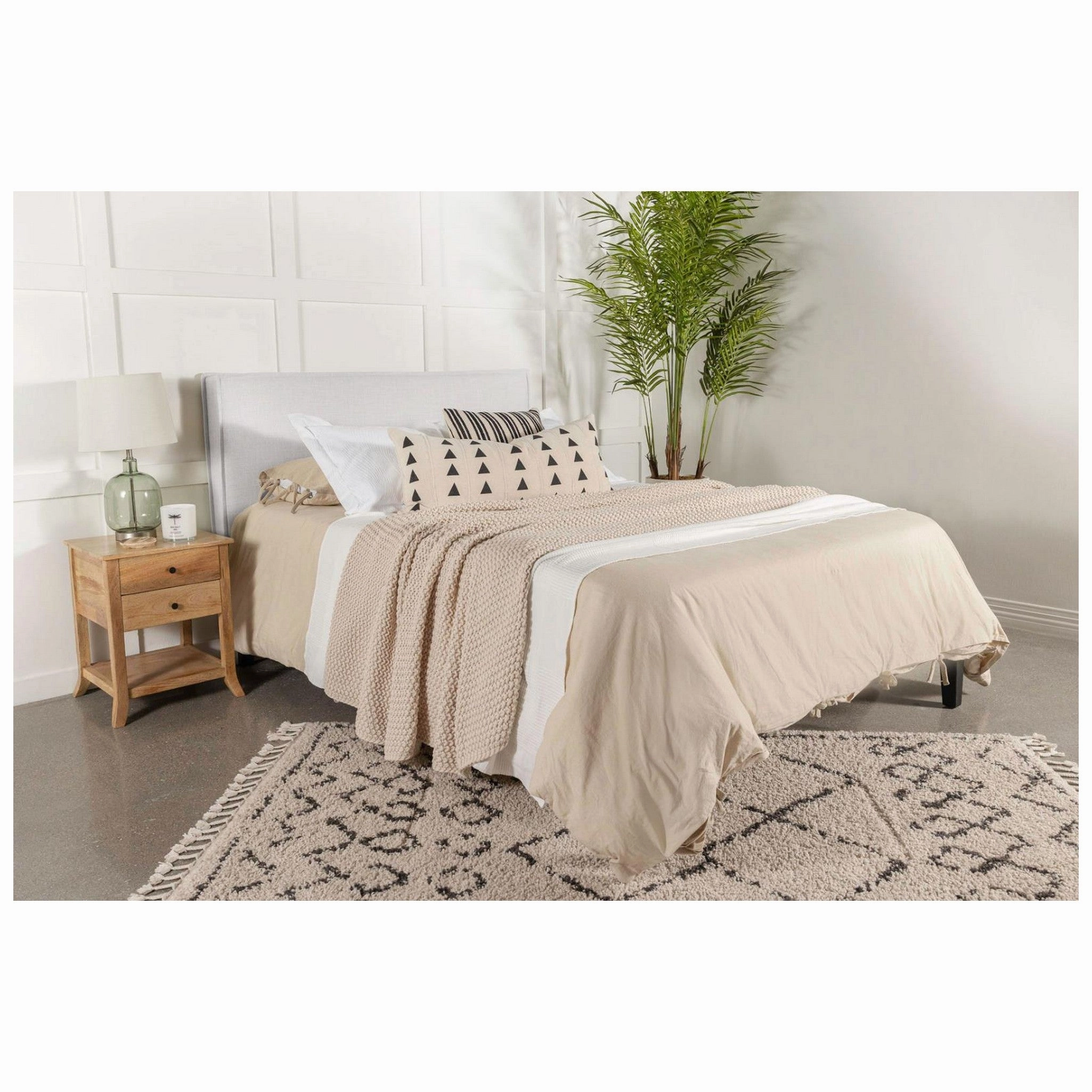 Coaster Izzy Upholstered Headboard Sand