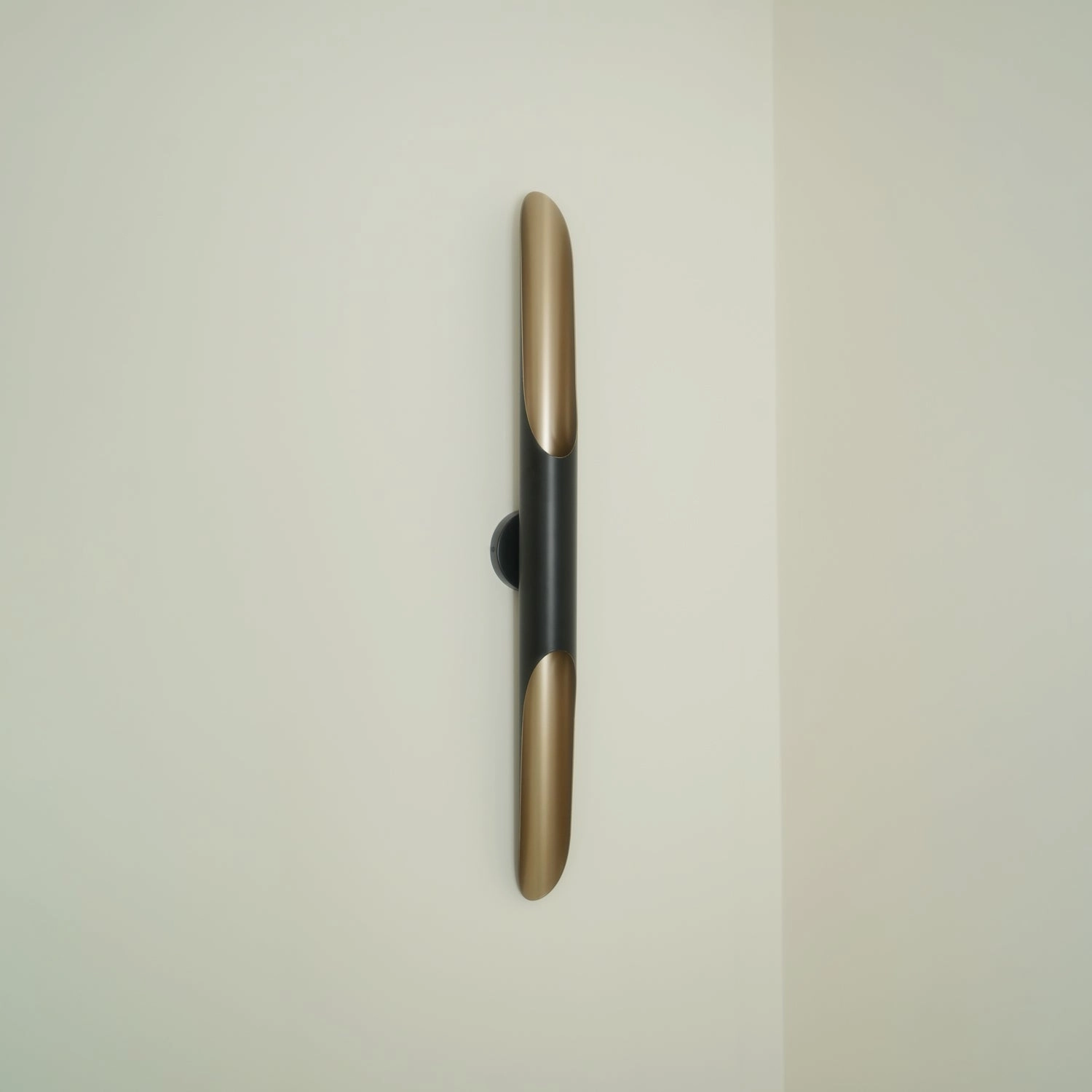 Coltrane Wall Lamp