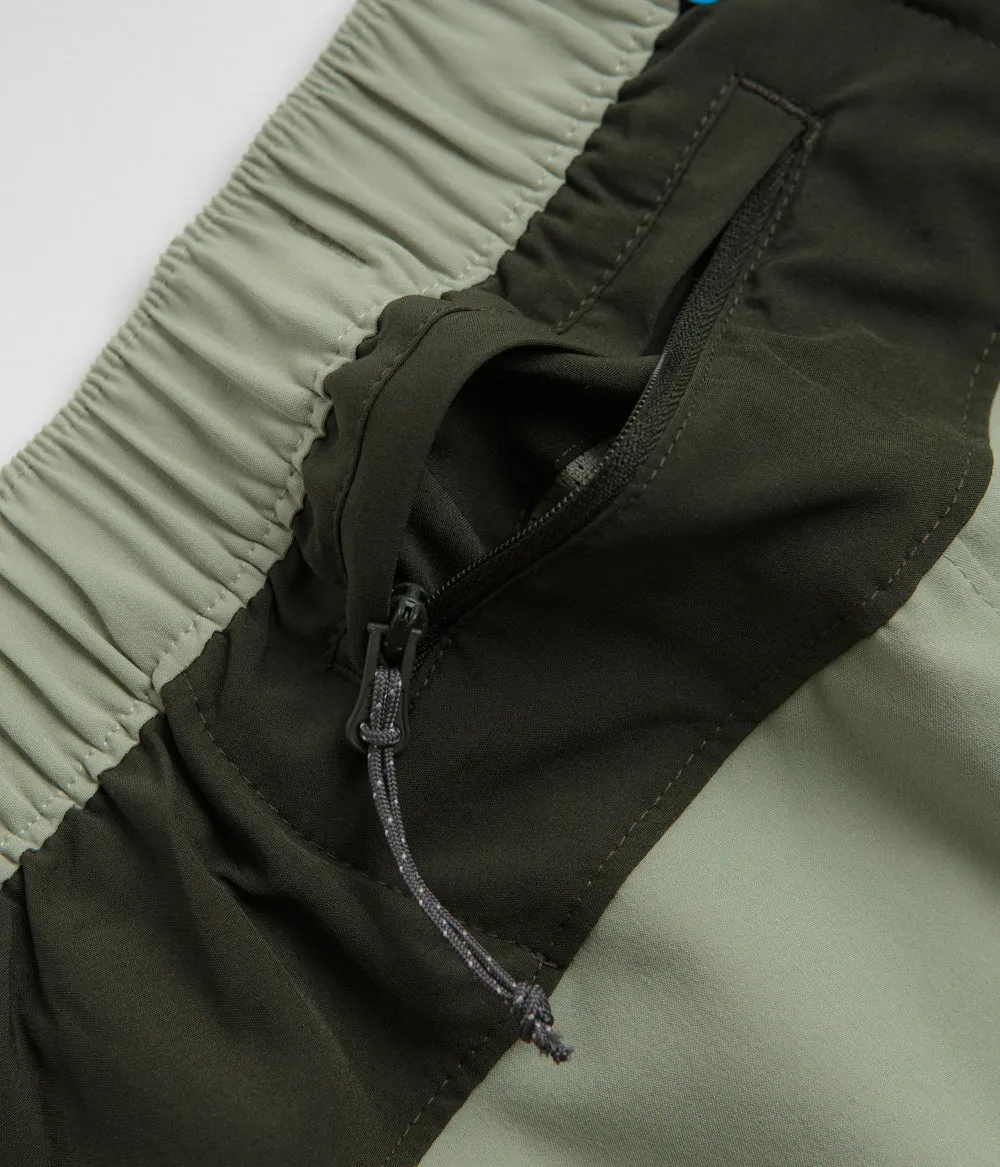 Columbia Hike Color Block Shorts - Safari / Greenscape Columbia