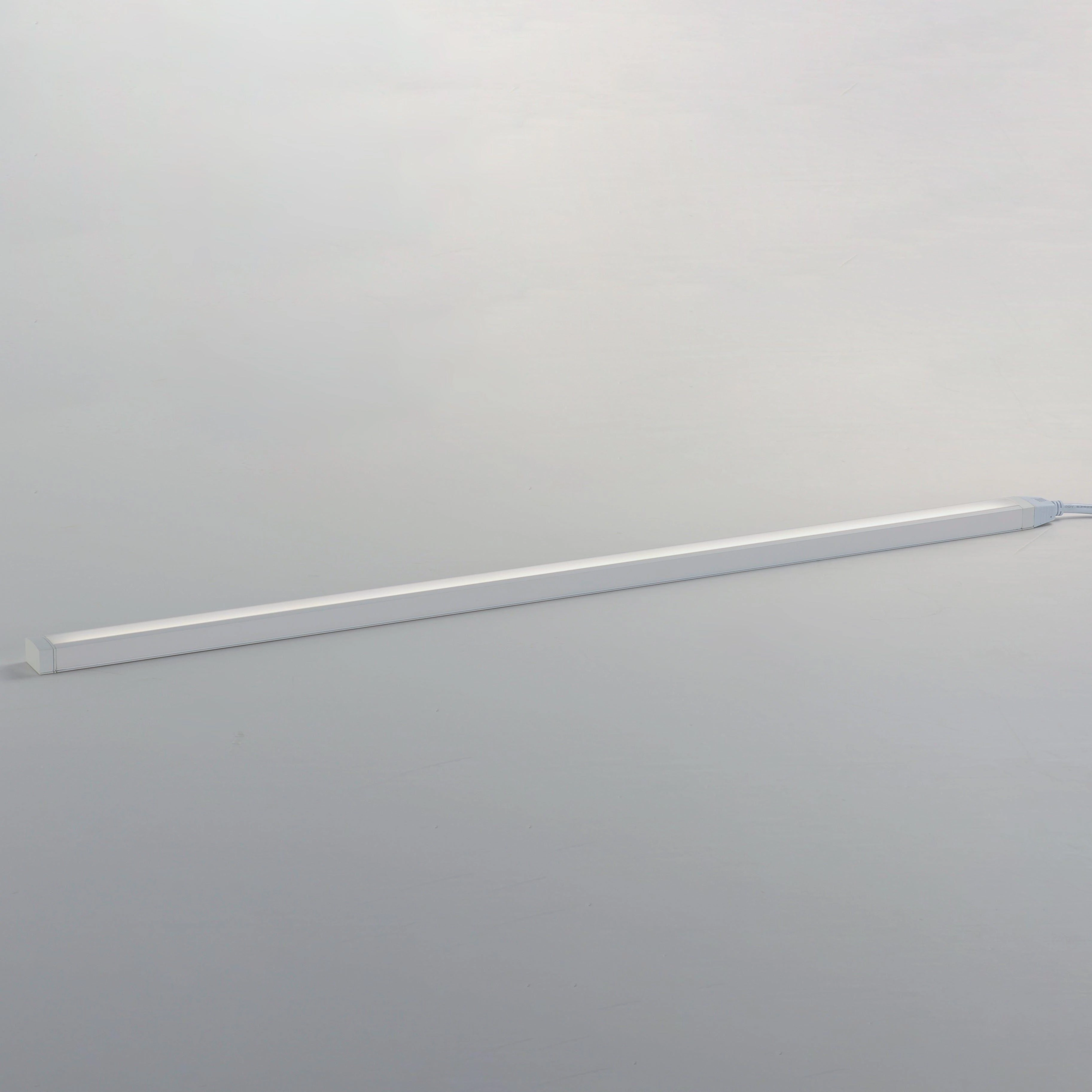 CounterMax 120V Slim Stick 36" LED Strip Light