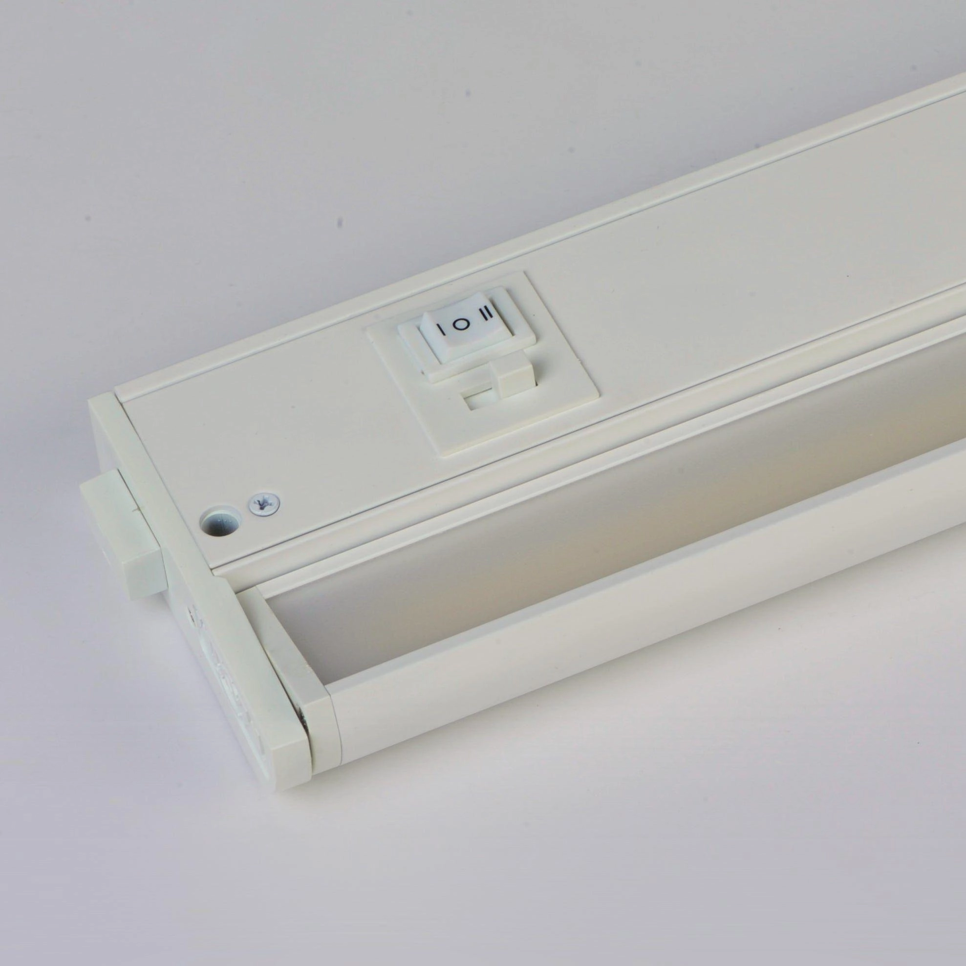 CounterMax 3K 6" 2700-4000K LED Under Cabinet