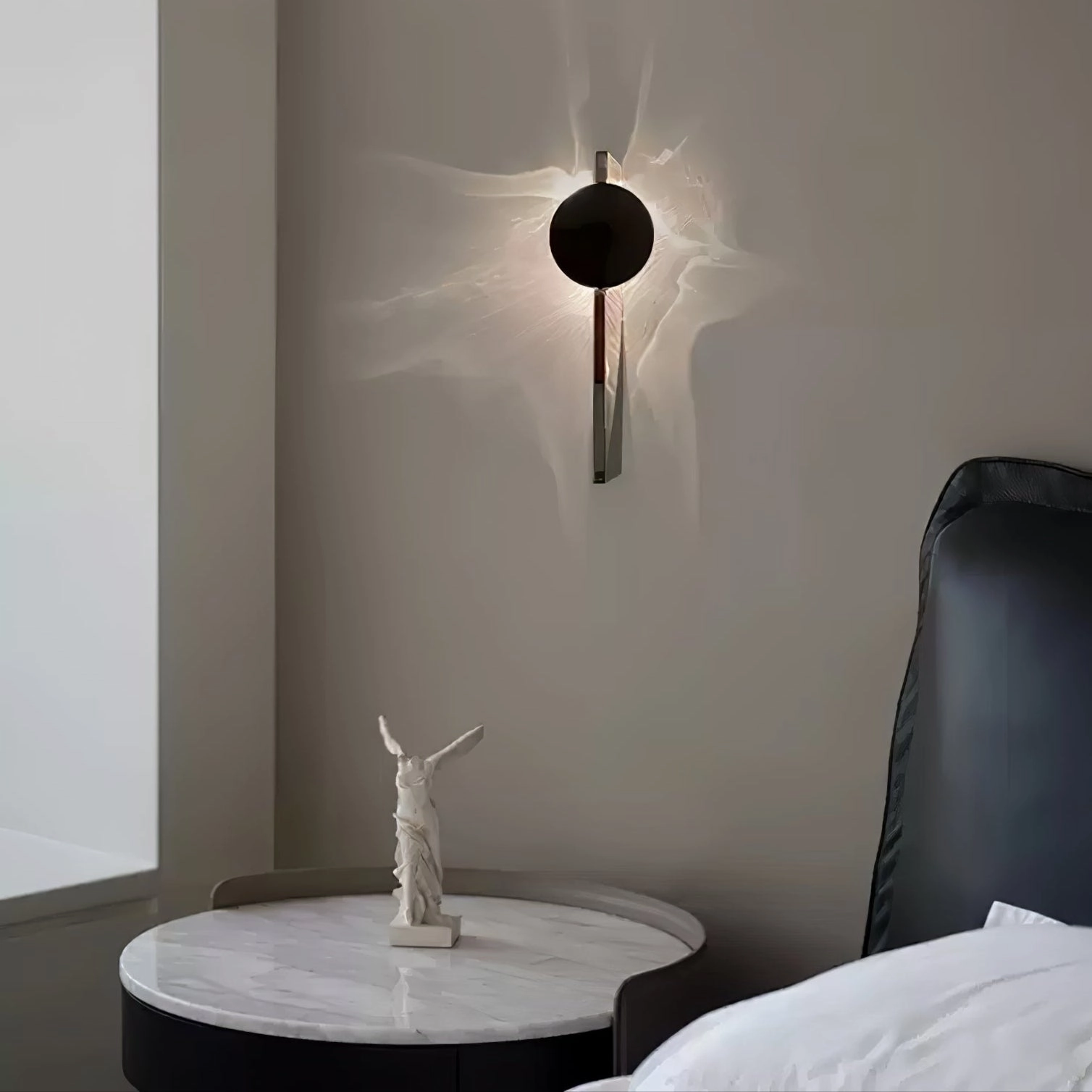 Creative Light And Shadow Wall Lamp