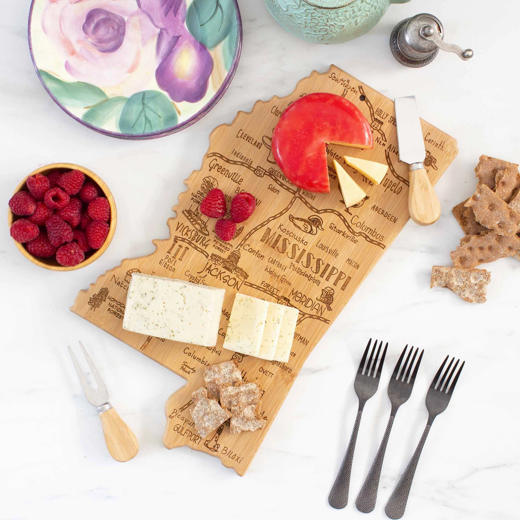 Destination Mississippi Cutting Board, 16-1/2" x 9-3/4"