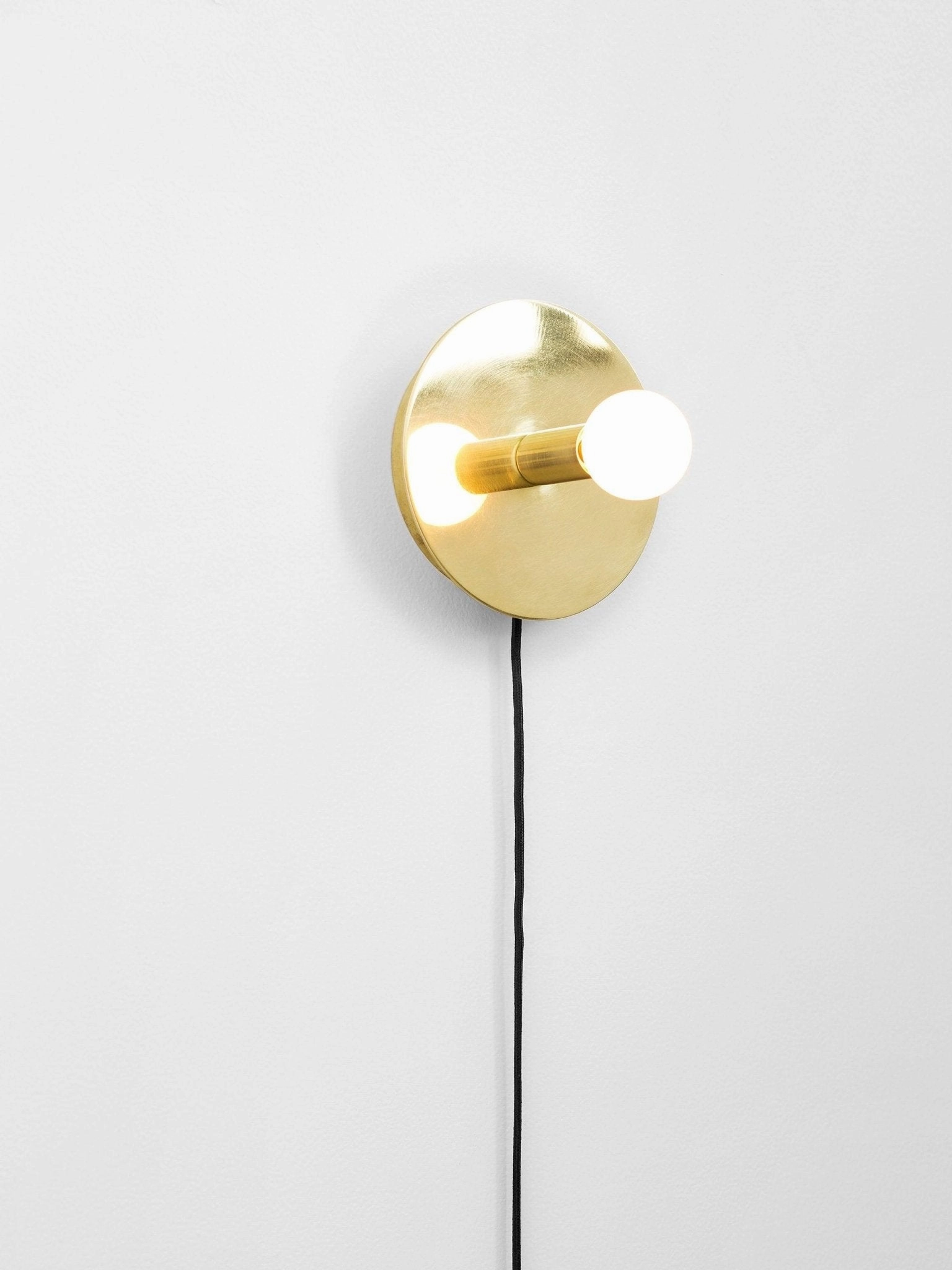 Dot Wall Lamp