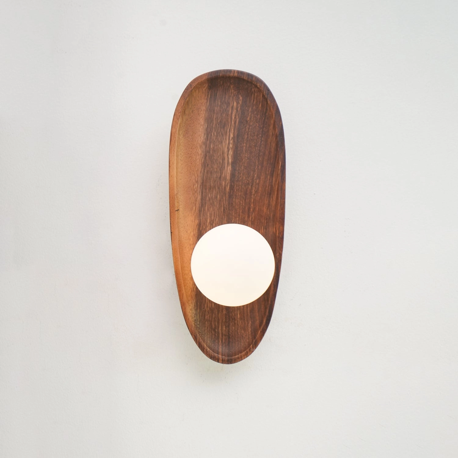 Eivor Wall Lamp