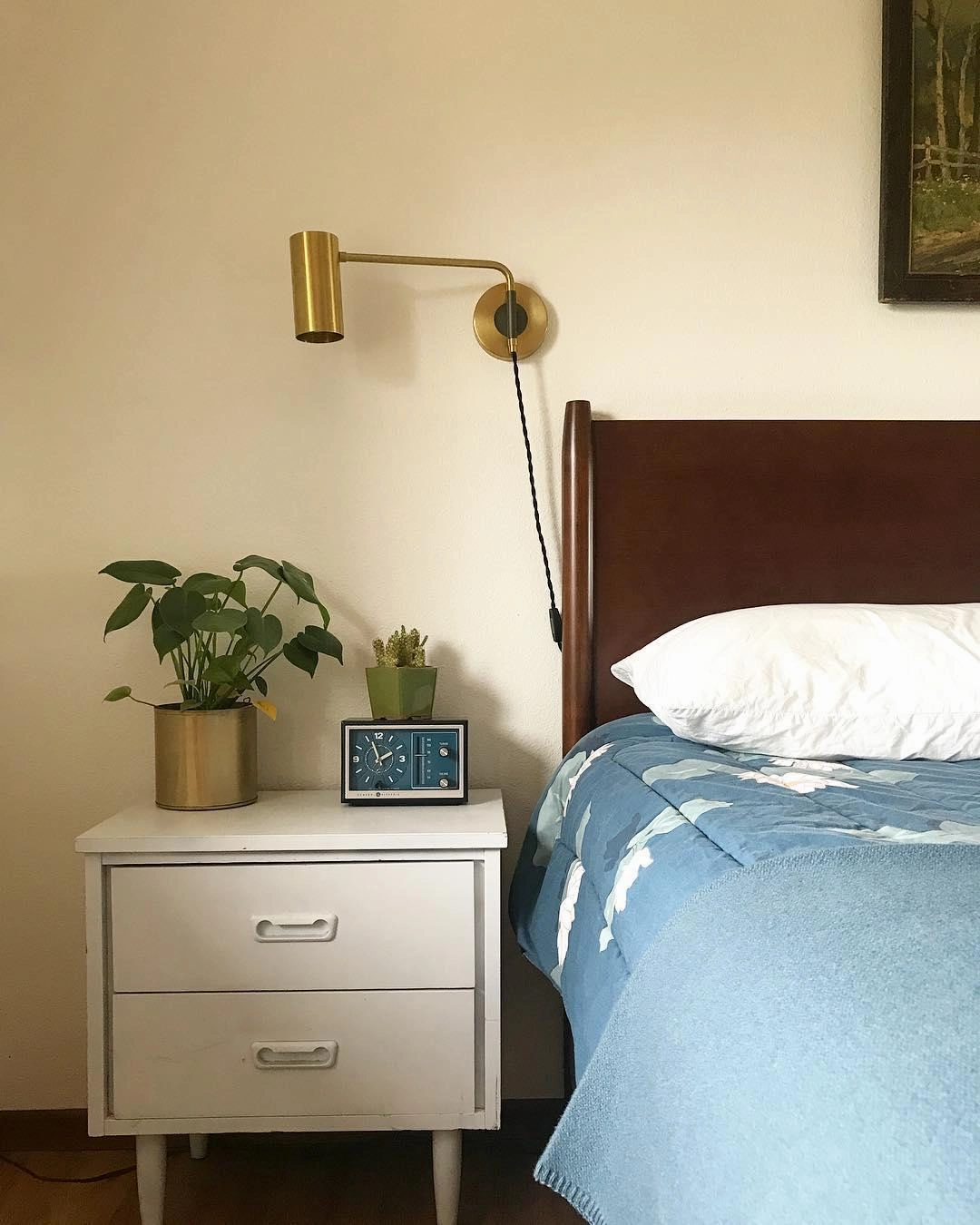 Envoy Swing Sconce
