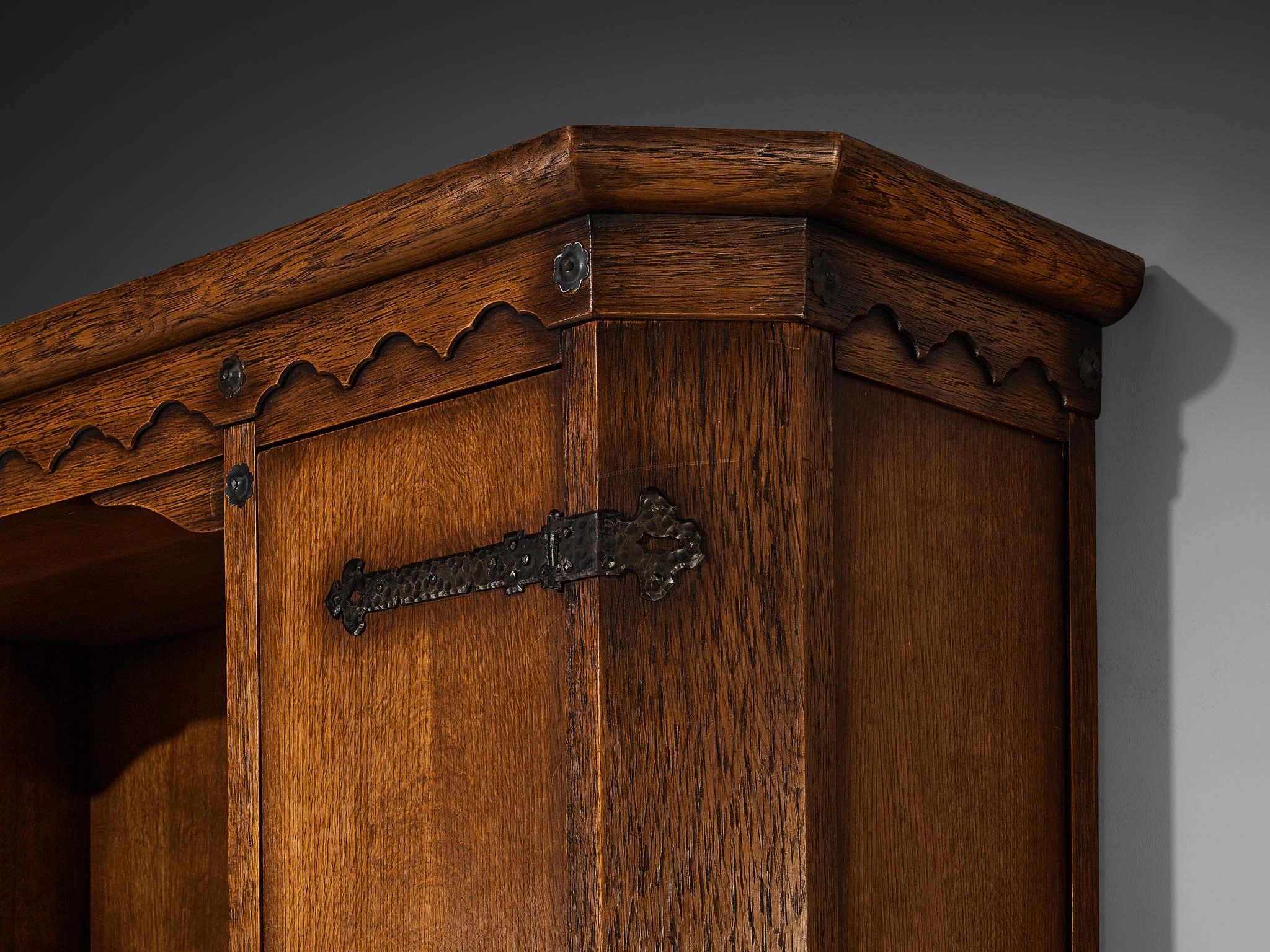 Ernesto Valabrega for Vittorio Valabrega Art Deco Large Cabinet in Oak