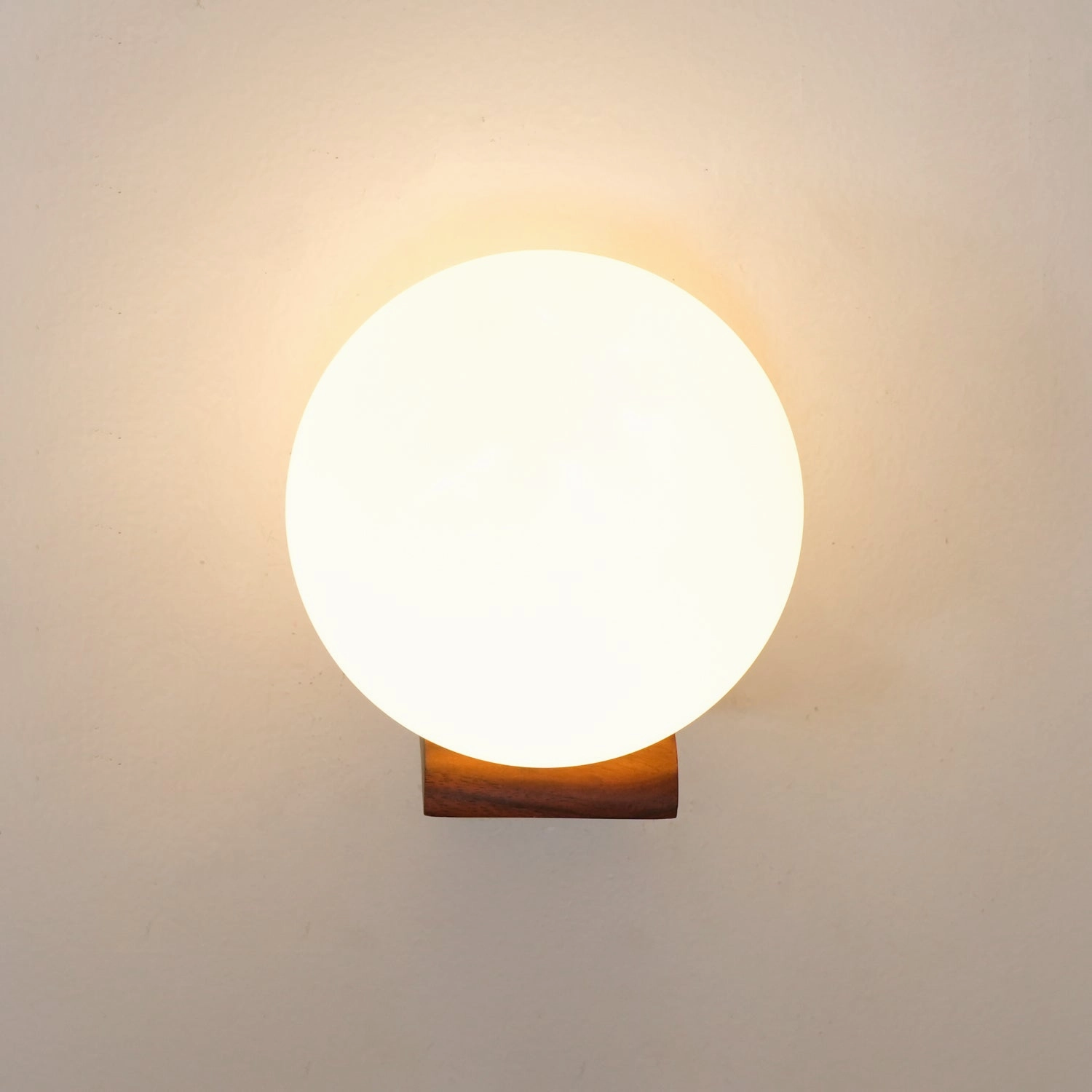 Evelyn Orb Wall Lamp