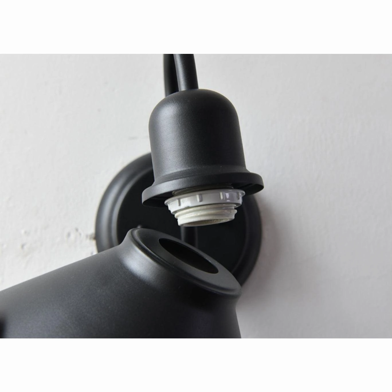Fable Outdoor Wall Lamp