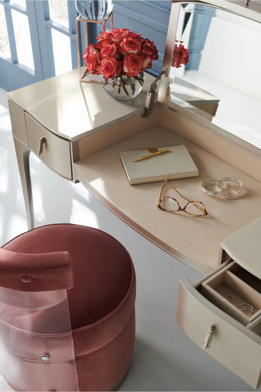 Flip Top Mirror Vanity Table | Caracole Kiss N Makeup