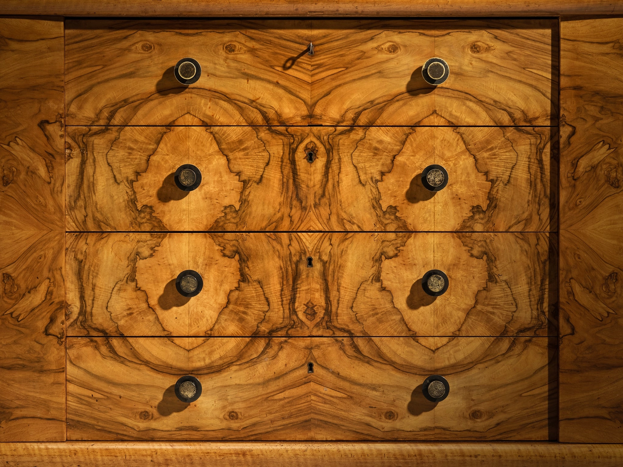 Gaetano Borsani for Atelier di Varedo Chest of Drawers in Walnut Burl and Brass