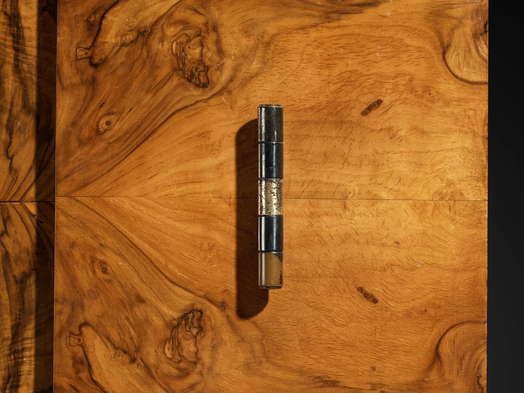 Gaetano Borsani for Atelier di Varedo Chest of Drawers in Walnut Burl and Brass