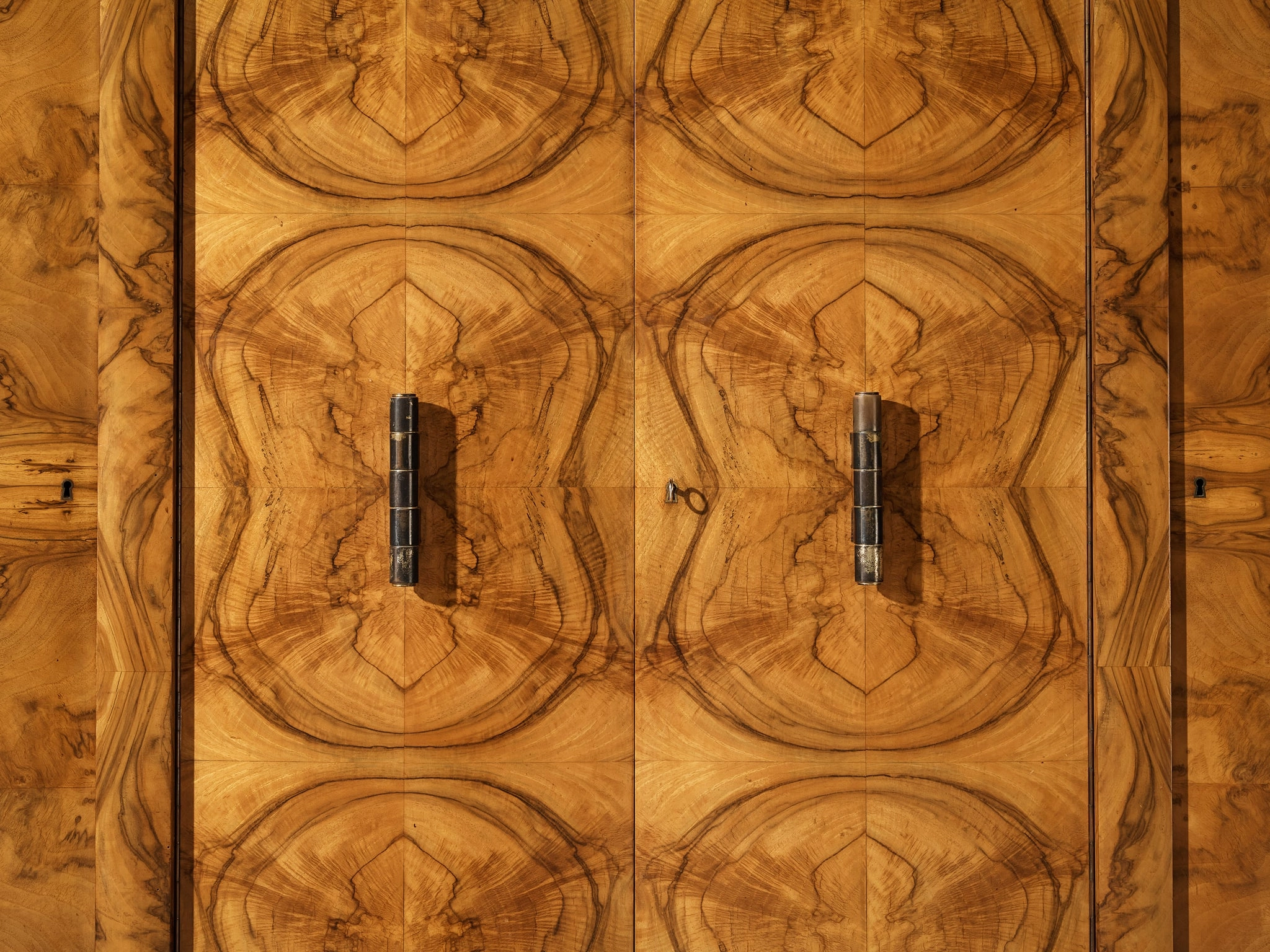 Gaetano Borsani for Atelier di Varedo Wardrobe or Higboard in Walnut Burl and Brass