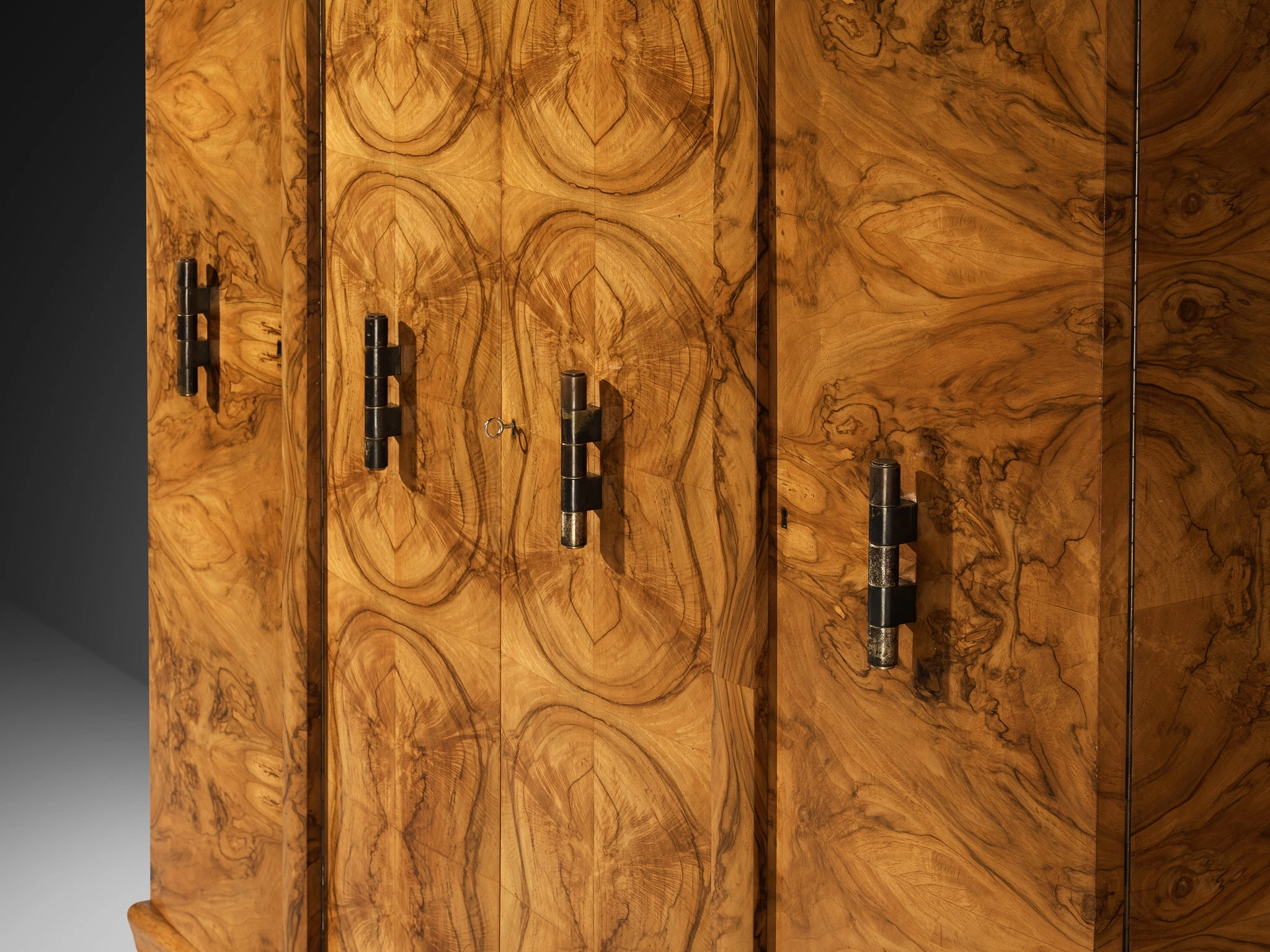 Gaetano Borsani for Atelier di Varedo Wardrobe or Higboard in Walnut Burl and Brass