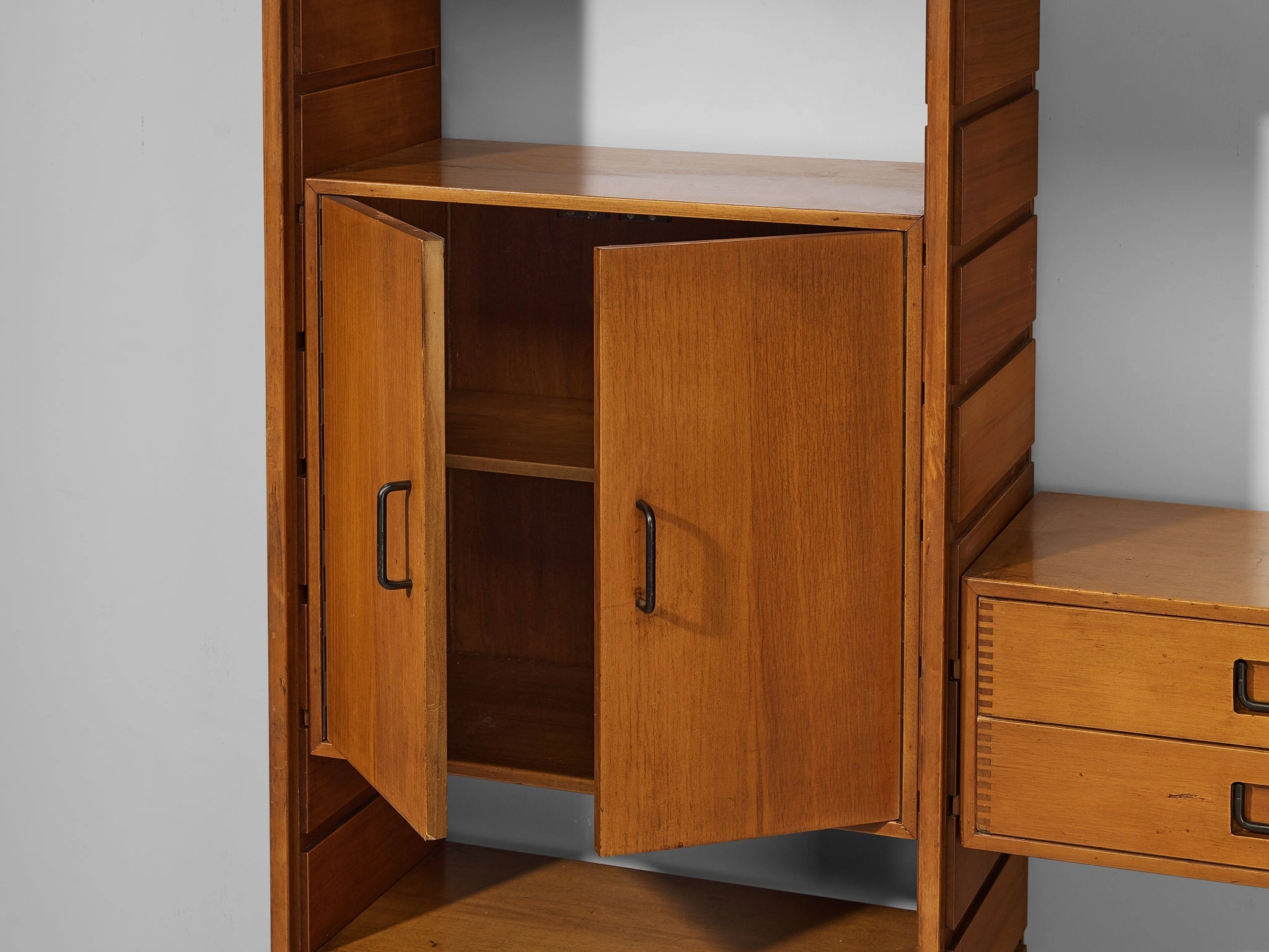 Gianfranco Frattini for Cantieri Carugati Large Library in Cherry