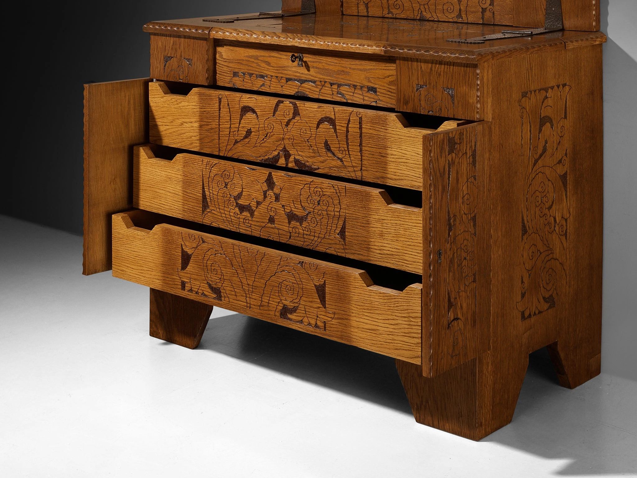 Gino Maggioni for Atelier di Varedo 1920s Chest of Drawers in Carved Oak