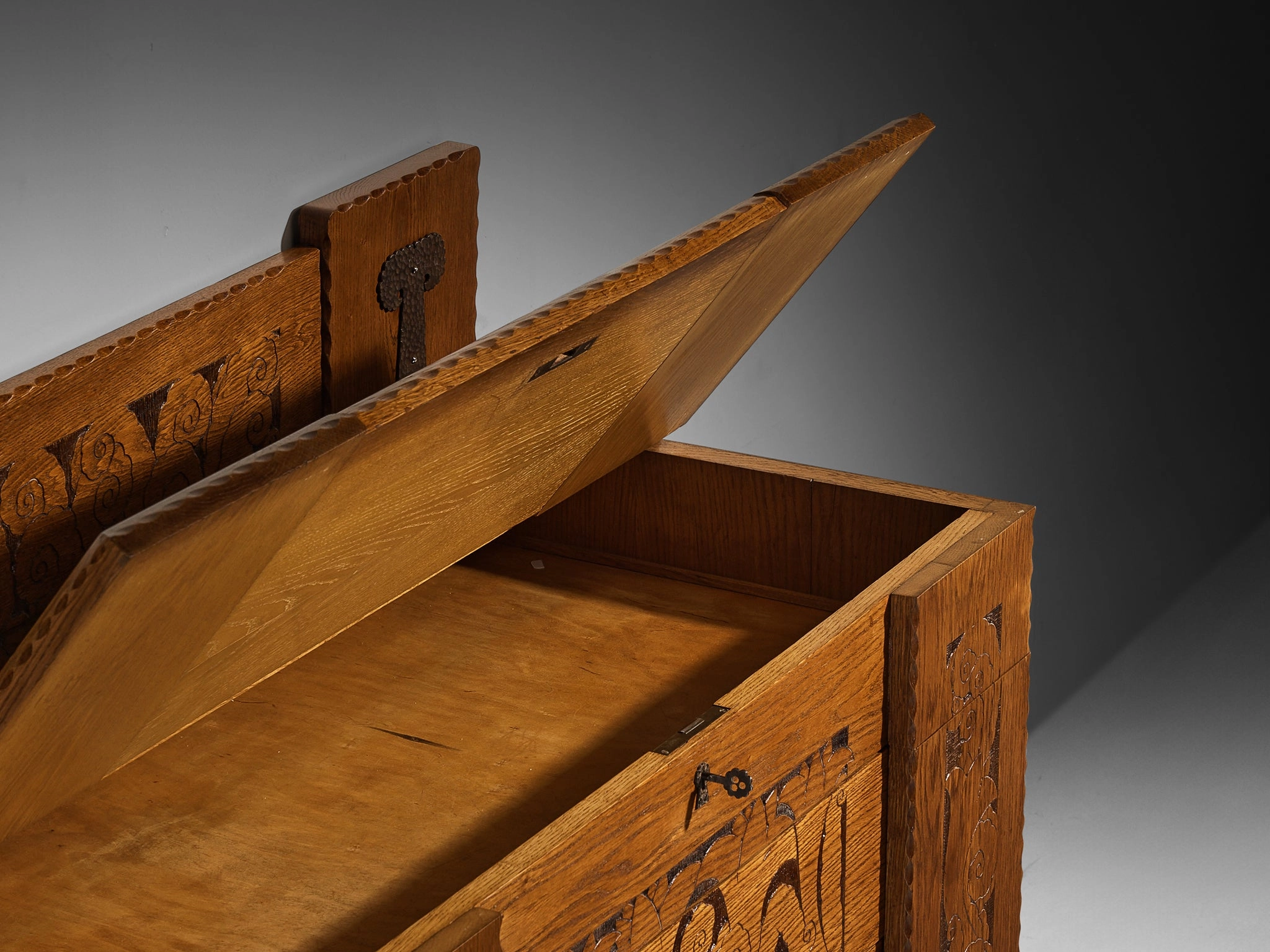 Gino Maggioni for Atelier di Varedo 1920s Chest of Drawers in Carved Oak