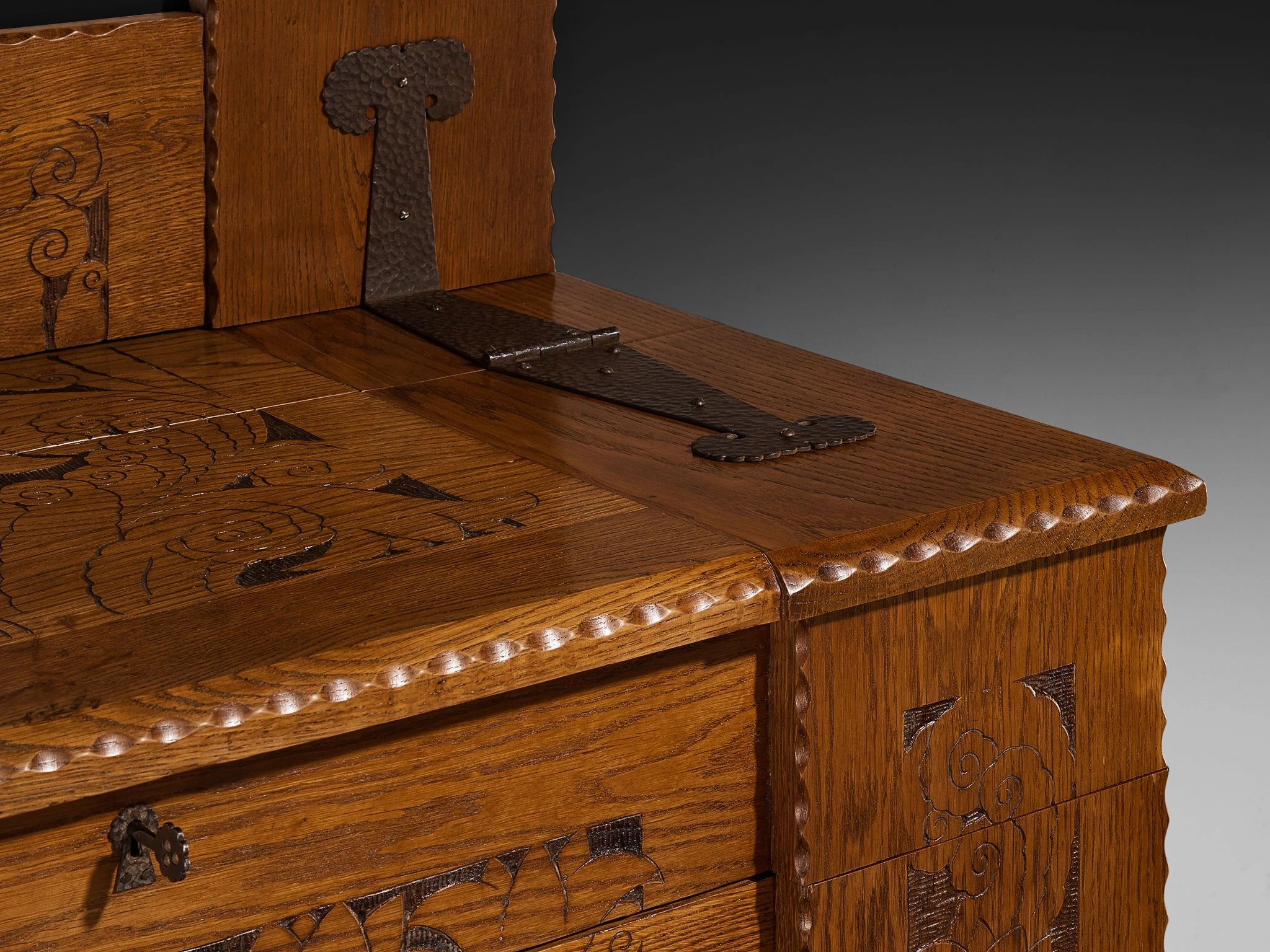 Gino Maggioni for Atelier di Varedo 1920s Chest of Drawers in Carved Oak