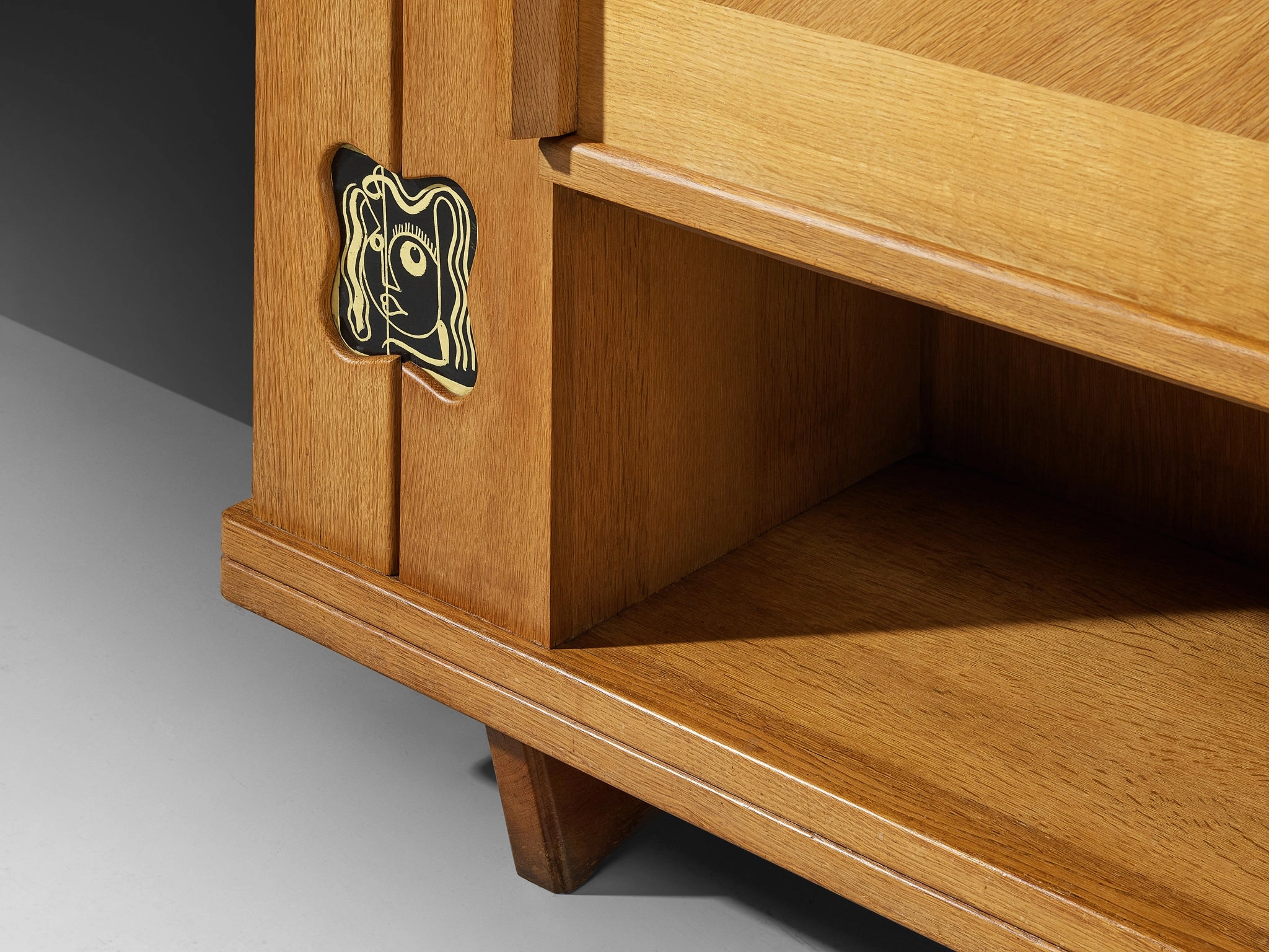 Guillerme & Chambron Buffet in Oak with Ceramic Details