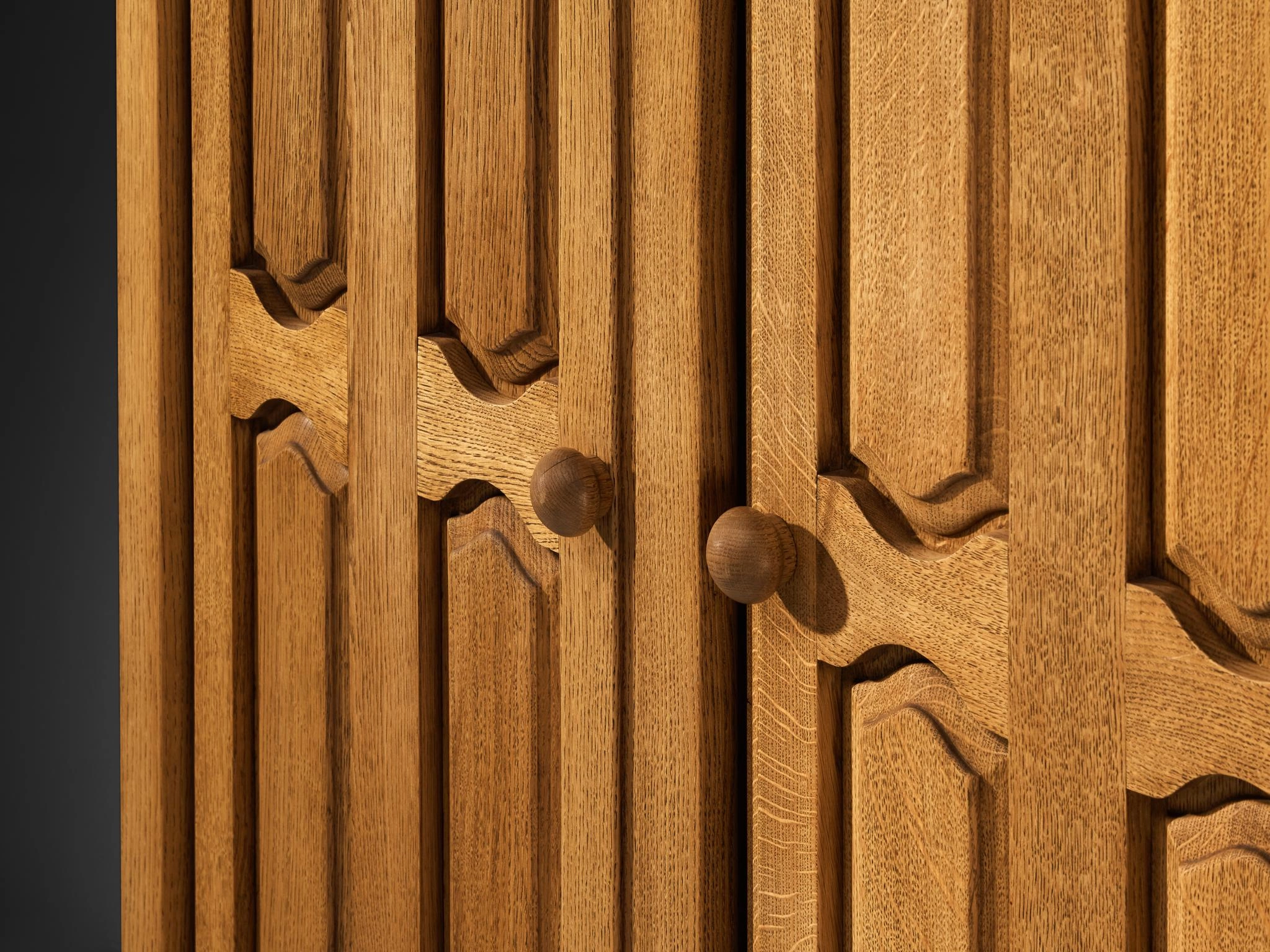 Guillerme & Chambron Wardrobe in Solid Oak