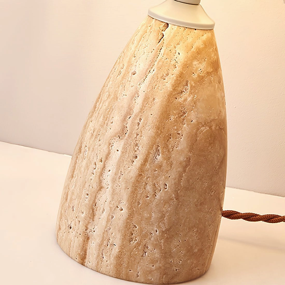 Gusnow Table Lamp