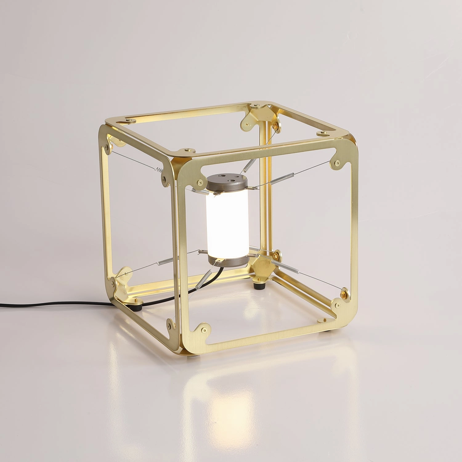 Hyperqube Table Lamp