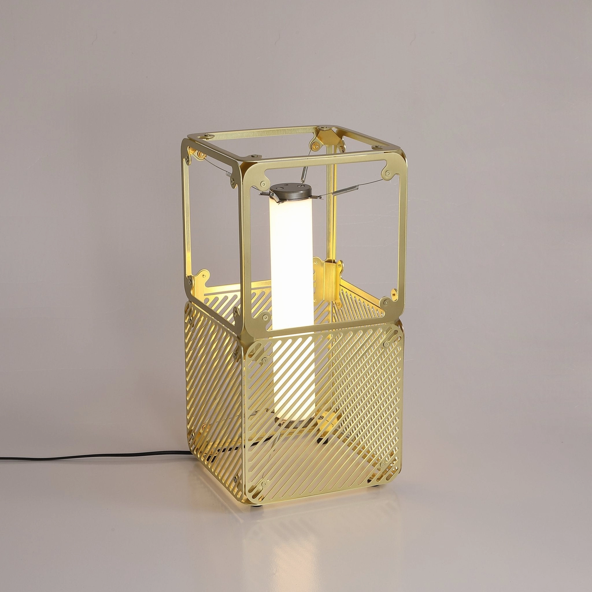Hyperqube Table Lamp