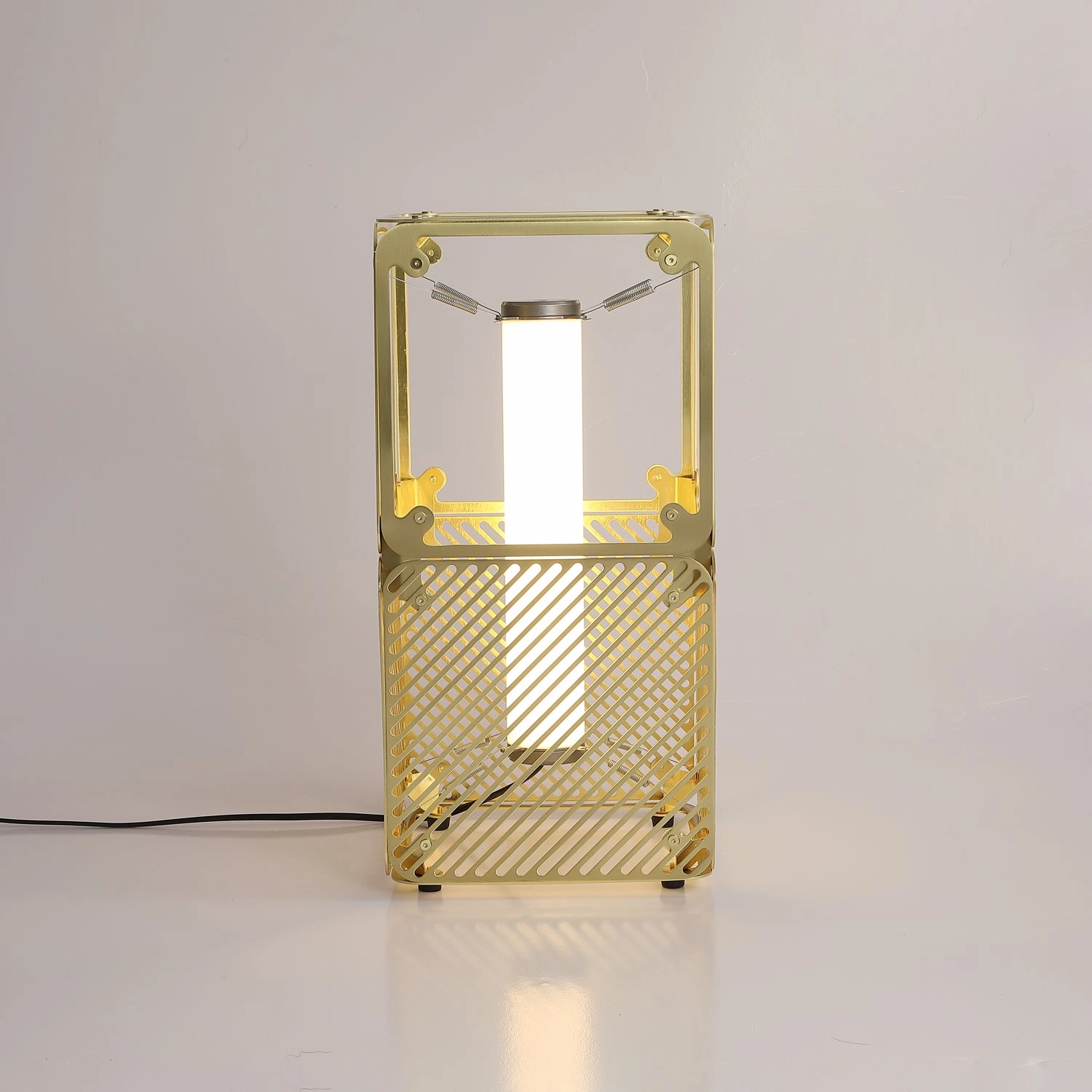 Hyperqube Table Lamp