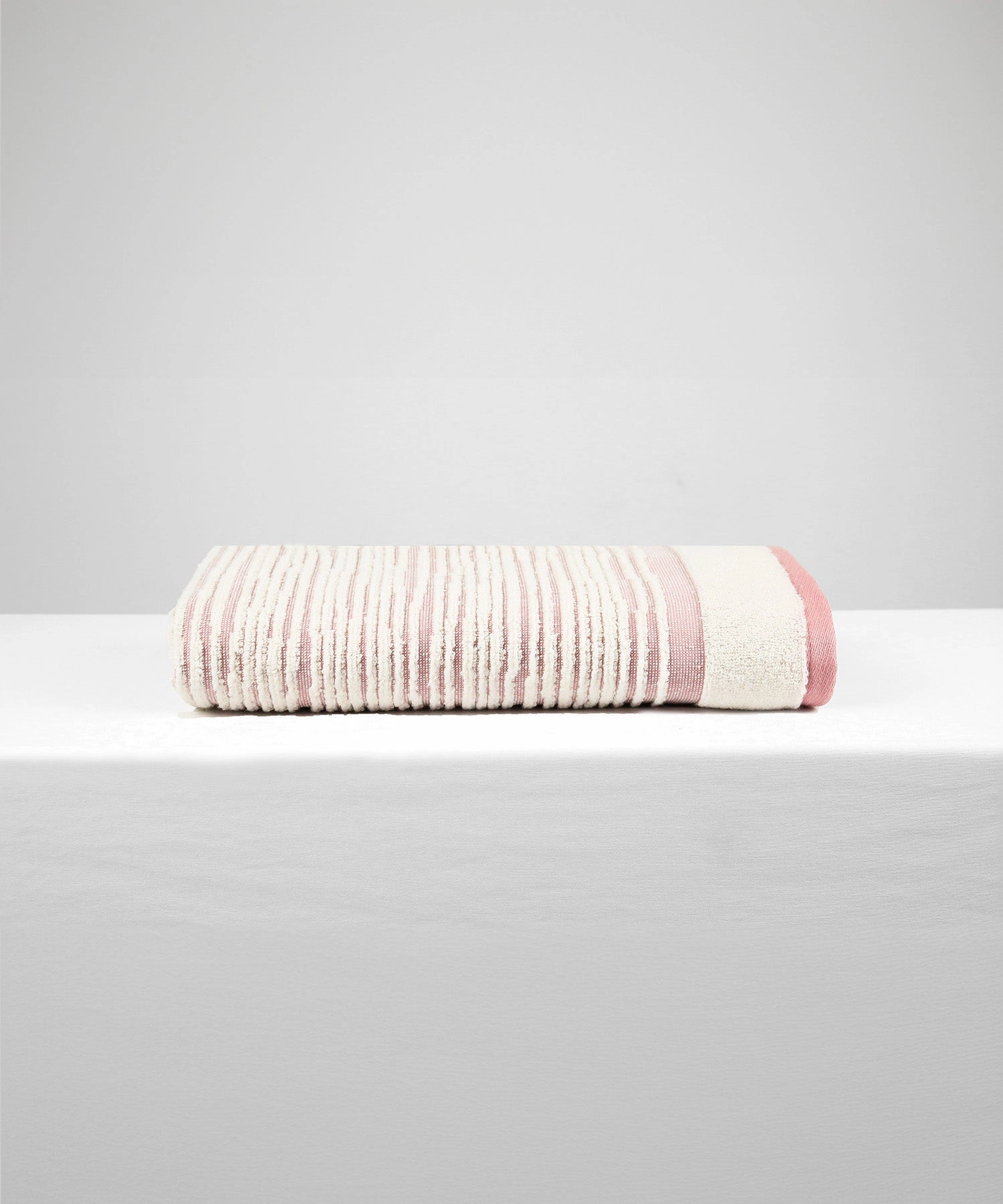 Indulgence Painterly Patterns Dahlia Bath Towel, 100% Cotton, 575 GSM, Intricate Design, Zero Twist, Pink