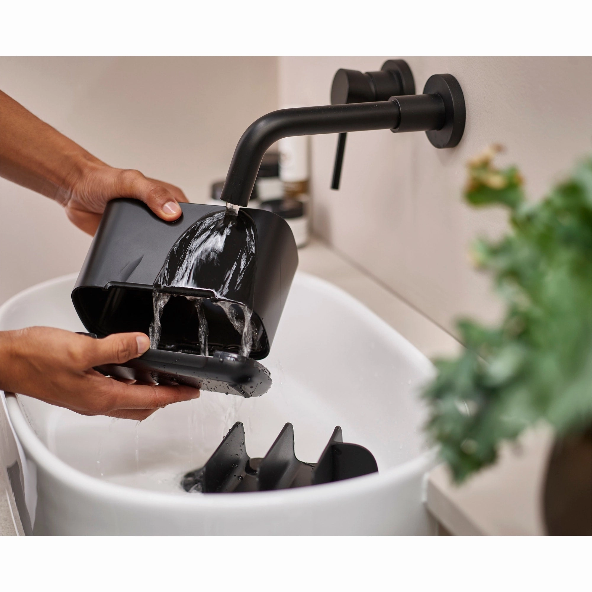 Joseph Joseph EasyStore Large Toothbrush Holder