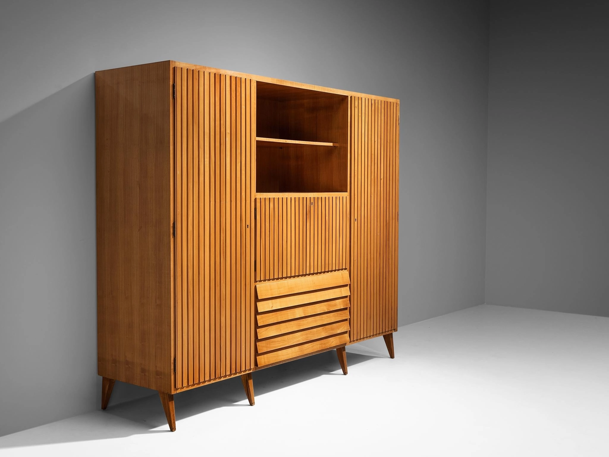 La Permanente Mobili Cant Highboard in Maple