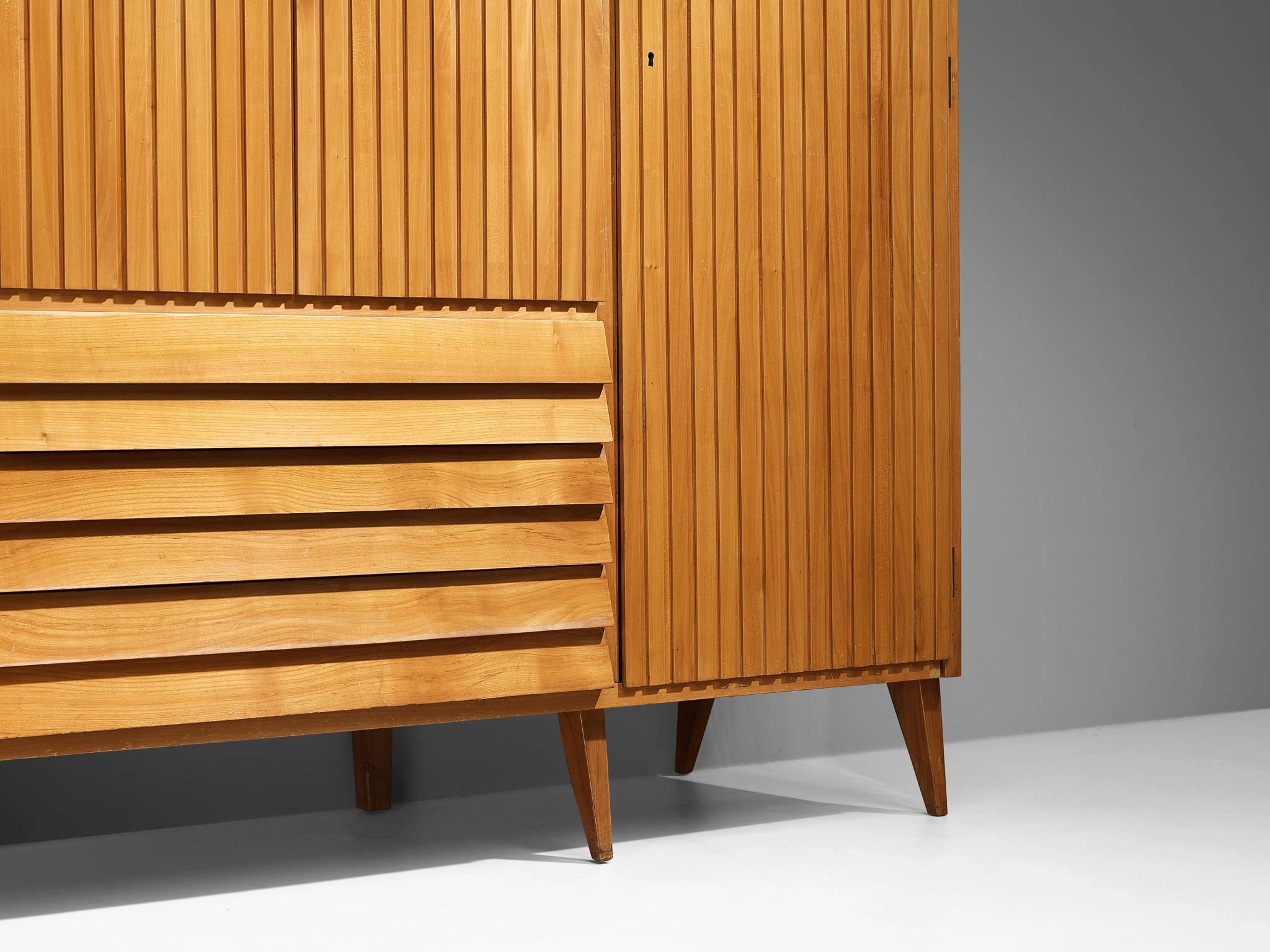 La Permanente Mobili Cant Highboard in Maple