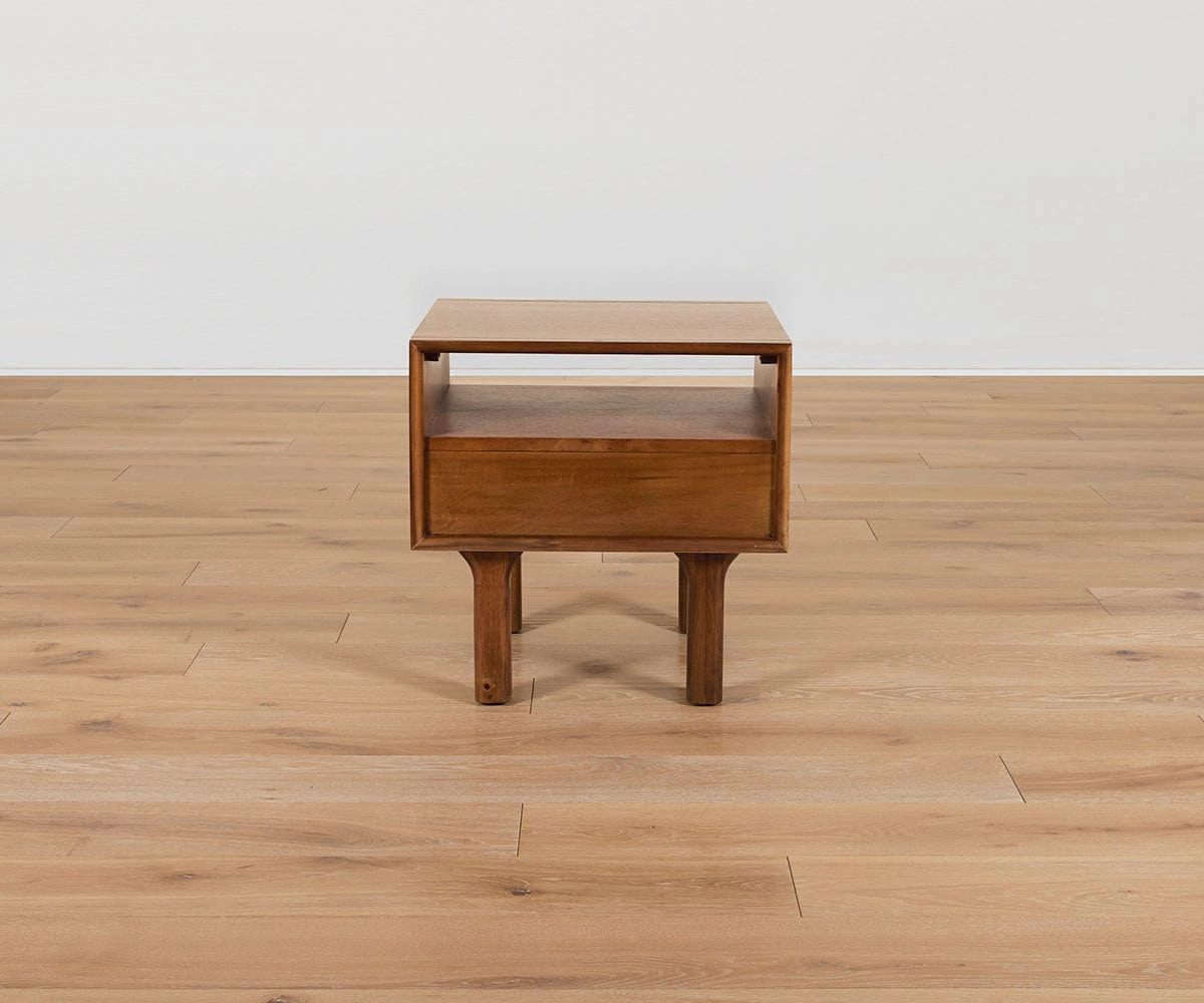 Leevi End Table