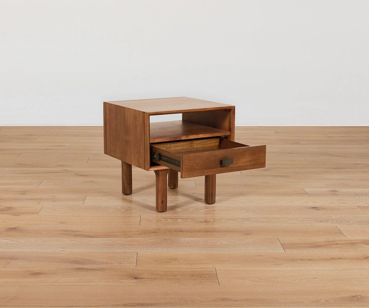 Leevi End Table