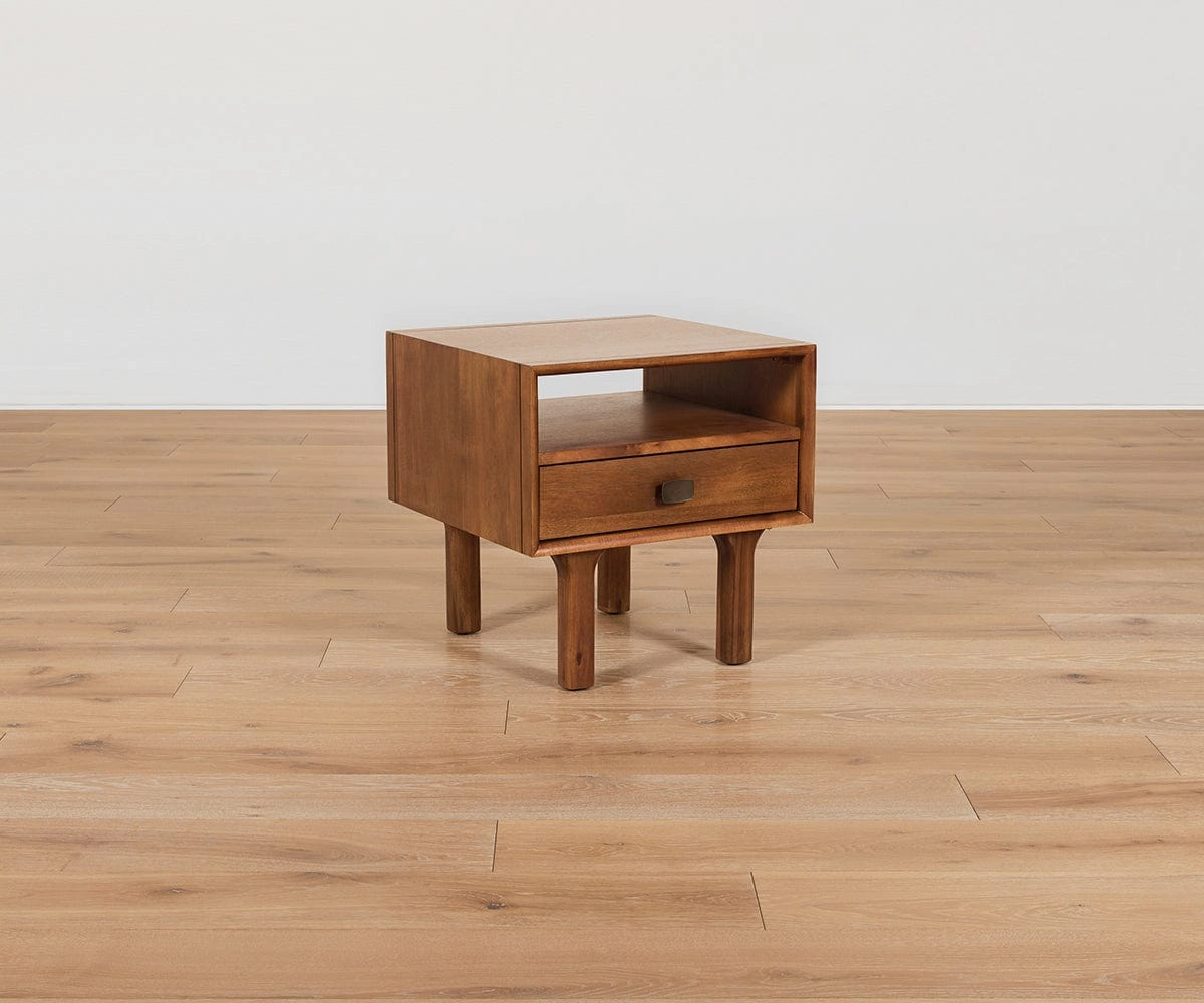 Leevi End Table