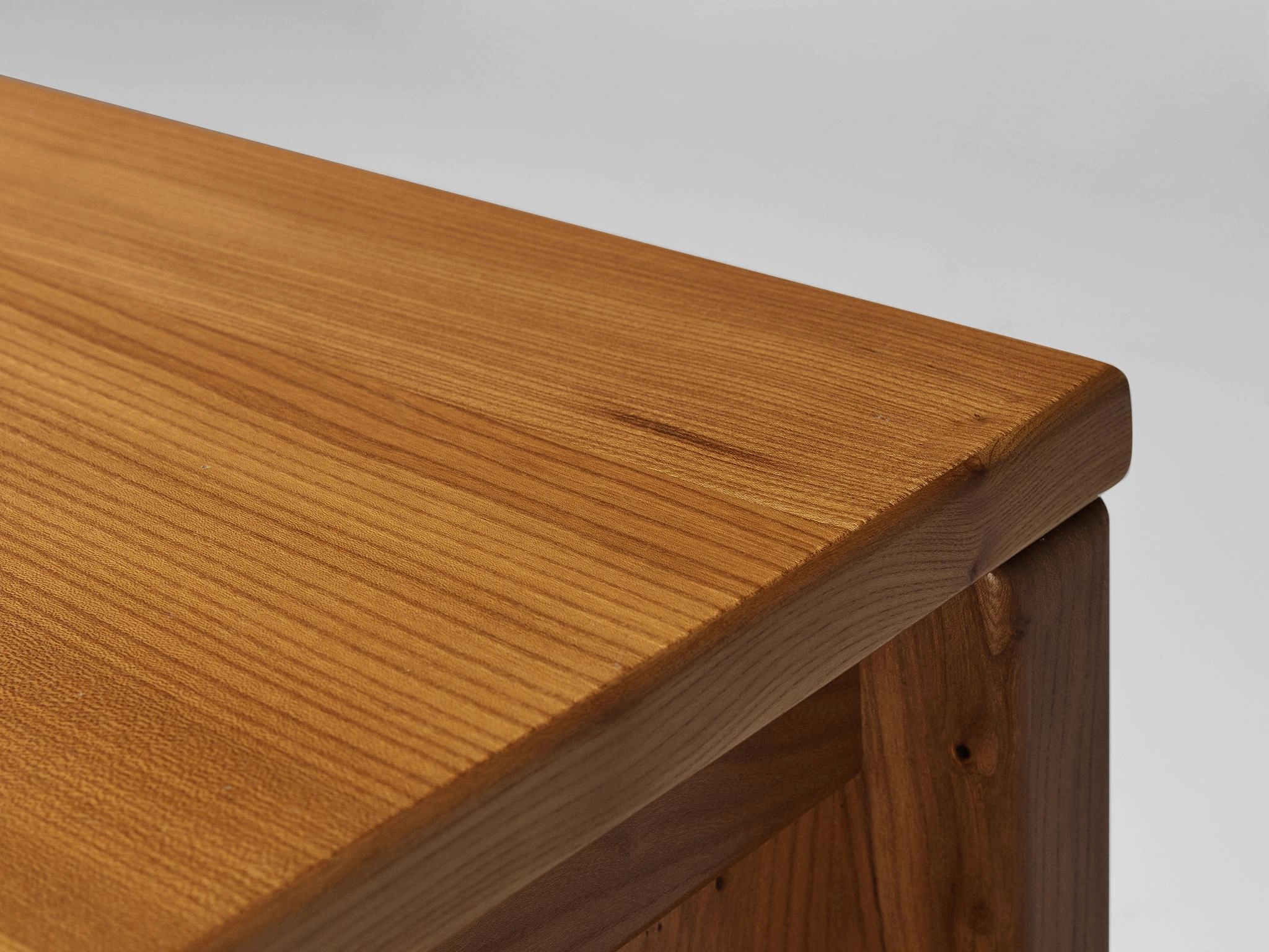 Maison Regain Chest of Drawers in Solid Elm