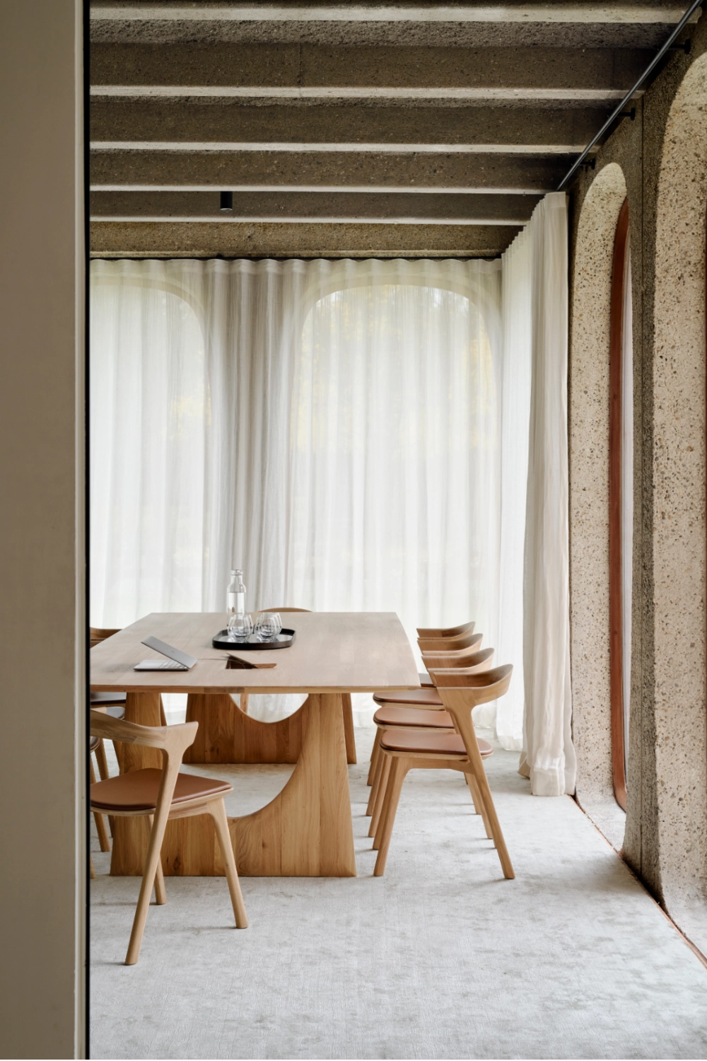 Natural Oak Meeting Table | Ethnicraft Geometric