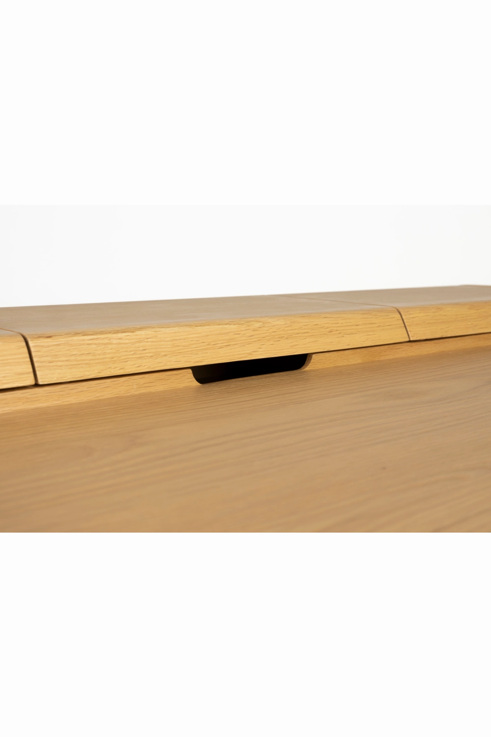 Oak Modern Desk | Zuiver Kaat
