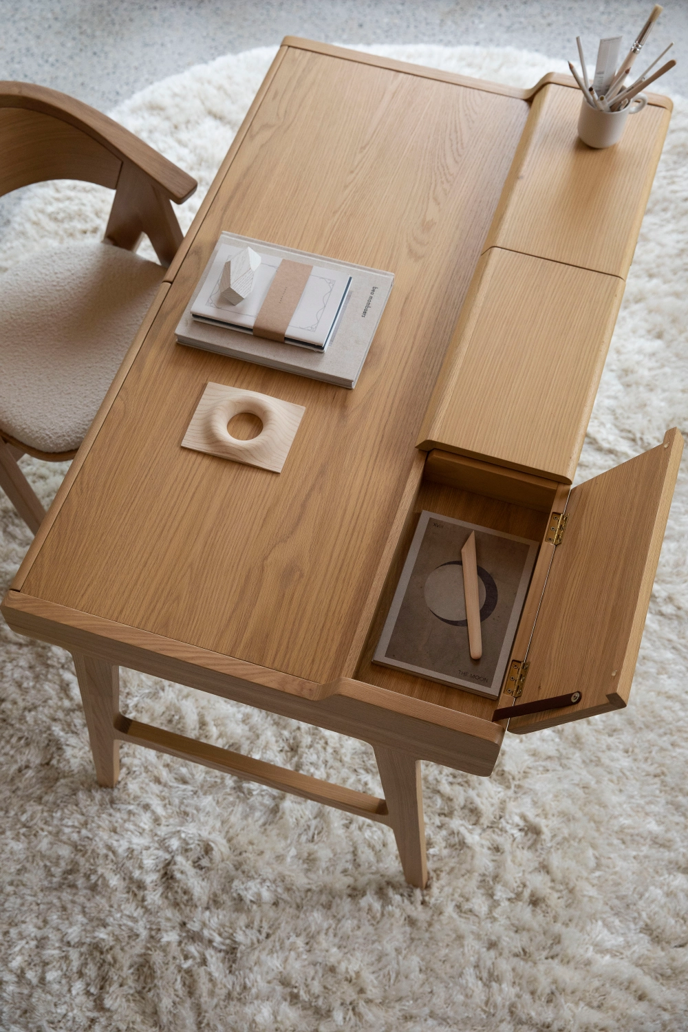 Oak Modern Desk | Zuiver Kaat