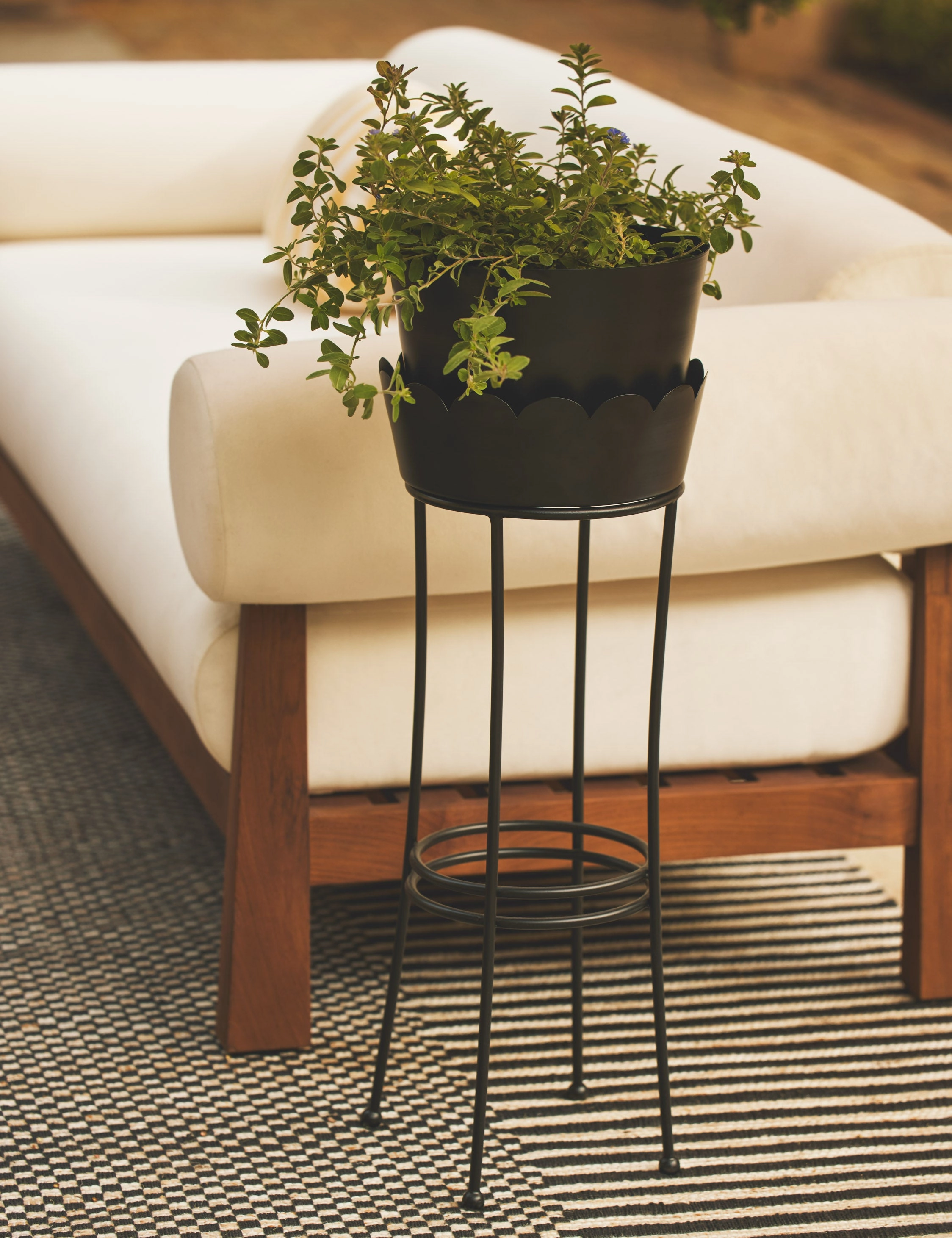 Onyx Indoor/Outdoor Planter home decor,home accents,interior accessories