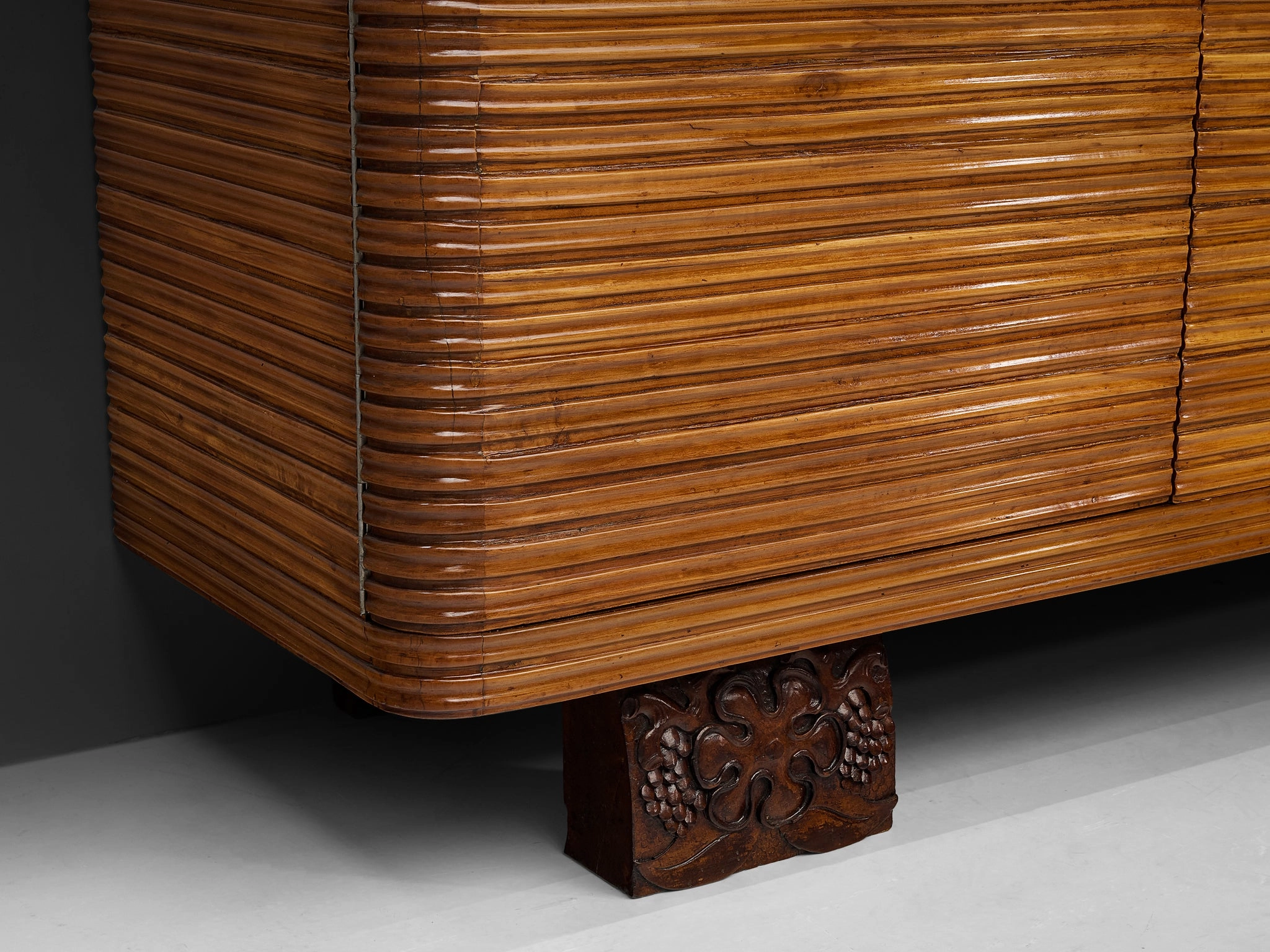 Osvaldo Borsani for Arredamenti Borsani Varedo Highboard in Cherry
