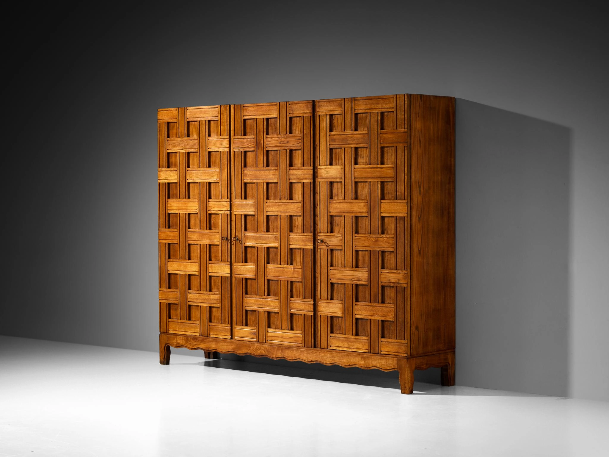 Paolo Buffa Large Highboard or Wardrobe in Chestnut 1940s storage cabinet,organizer,furniture storage