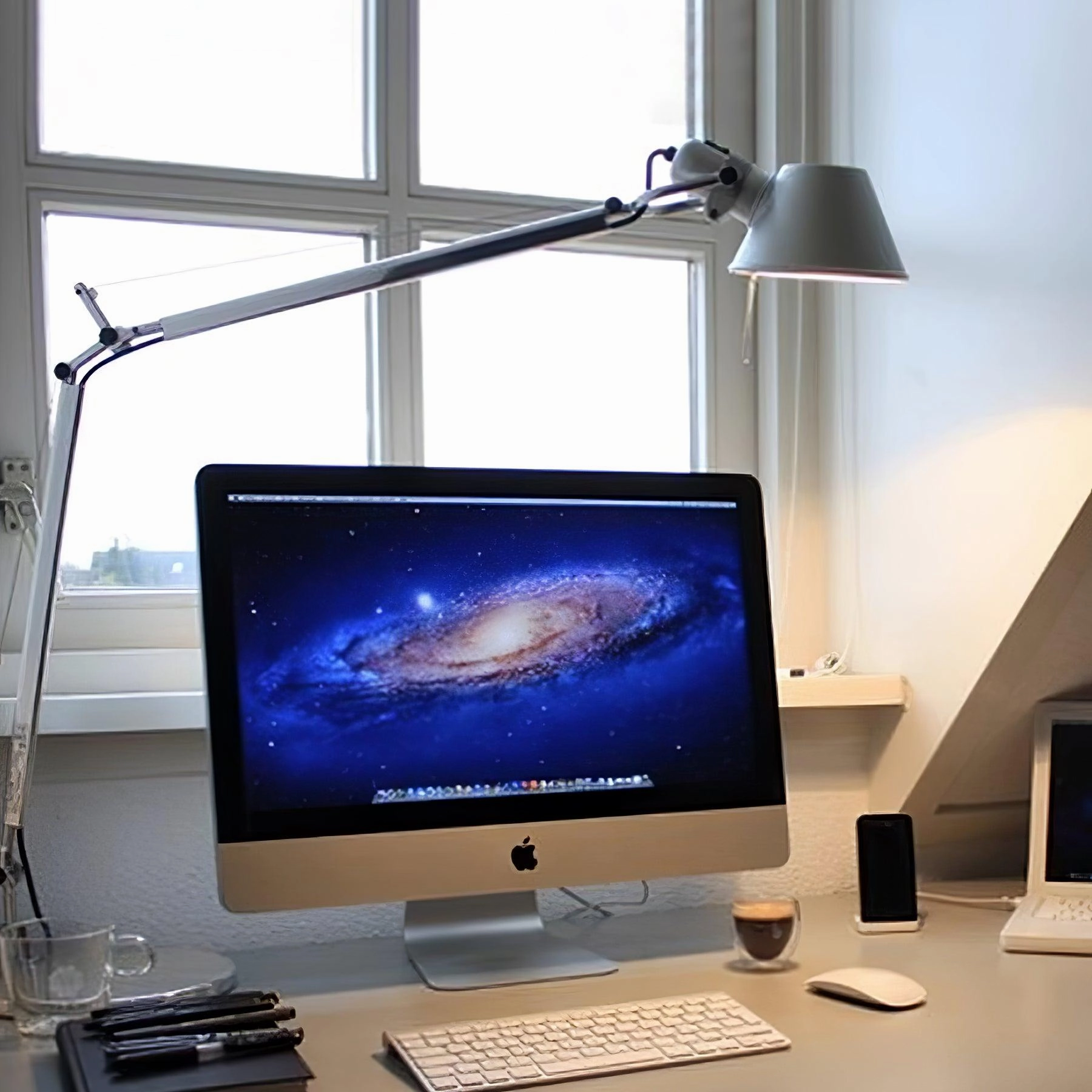 Parete Table Lamp