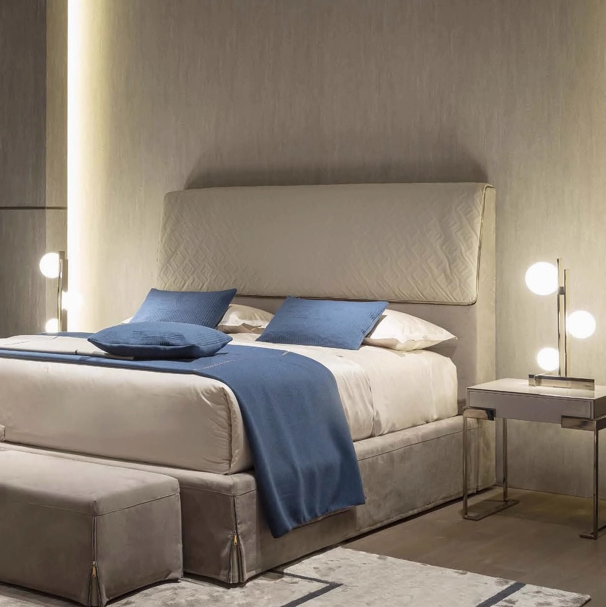 Pascal Table Lamp